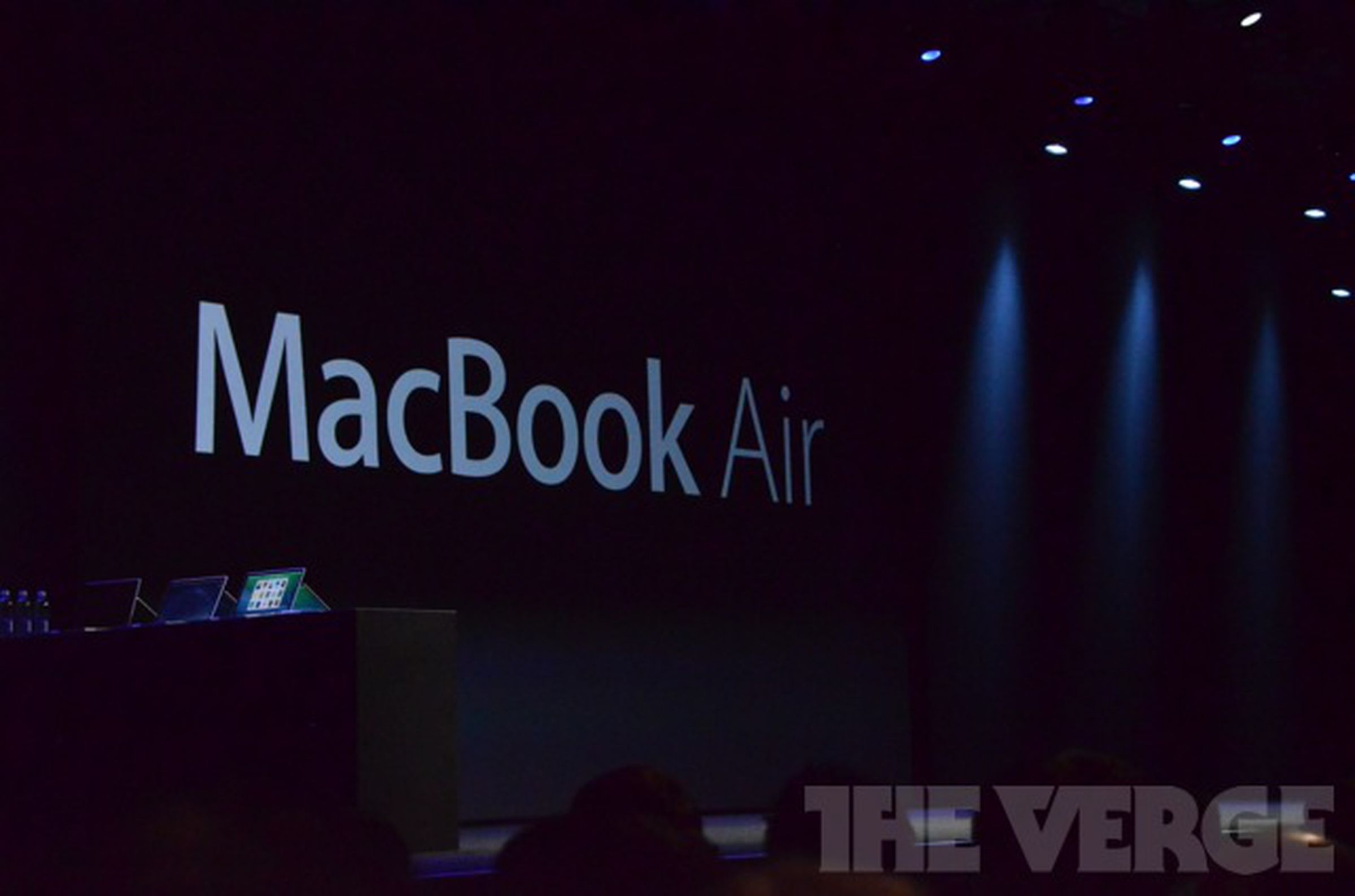 Updated Macbook Air Liveblog Pictures