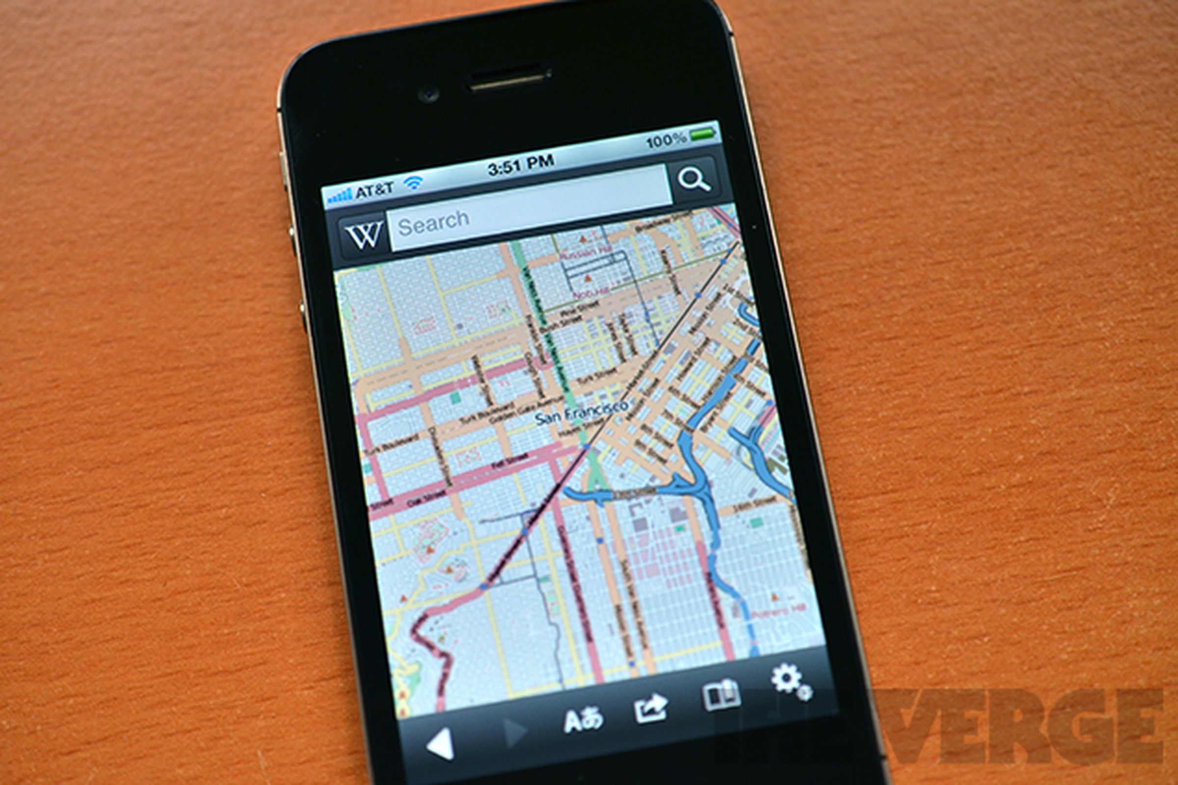 Wikipedia for iOS update with OpenStreetMap