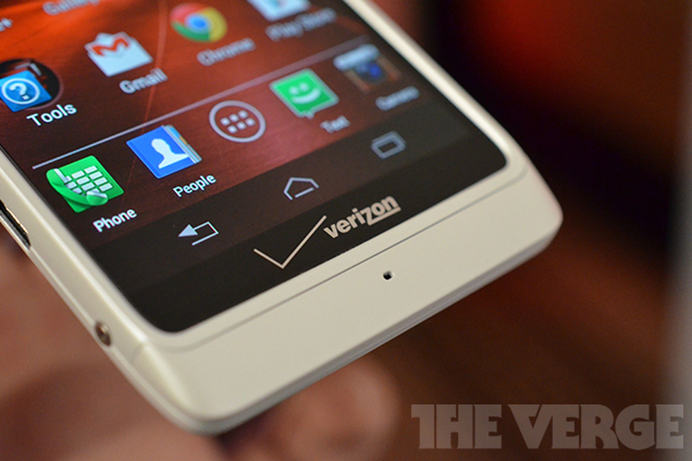 Gallery Photo: Droid RAZR M hands-on pictures