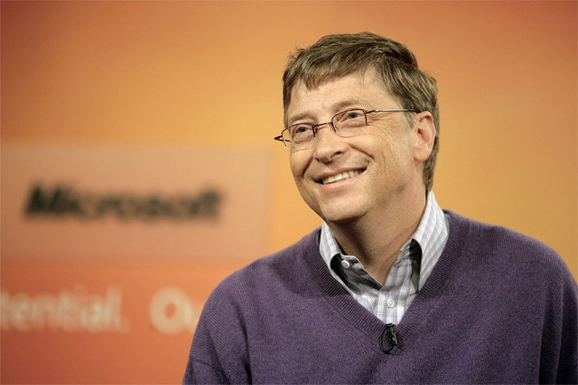 Bill Gates gives away 64 million Microsoft shares in largest donation