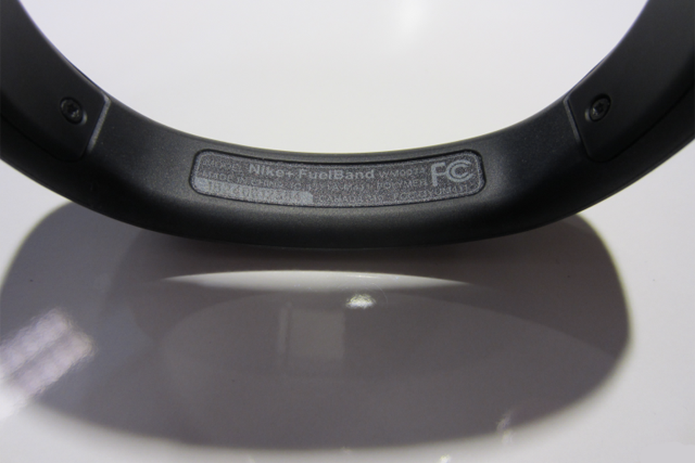 Nike+ FuelBand FCC Label