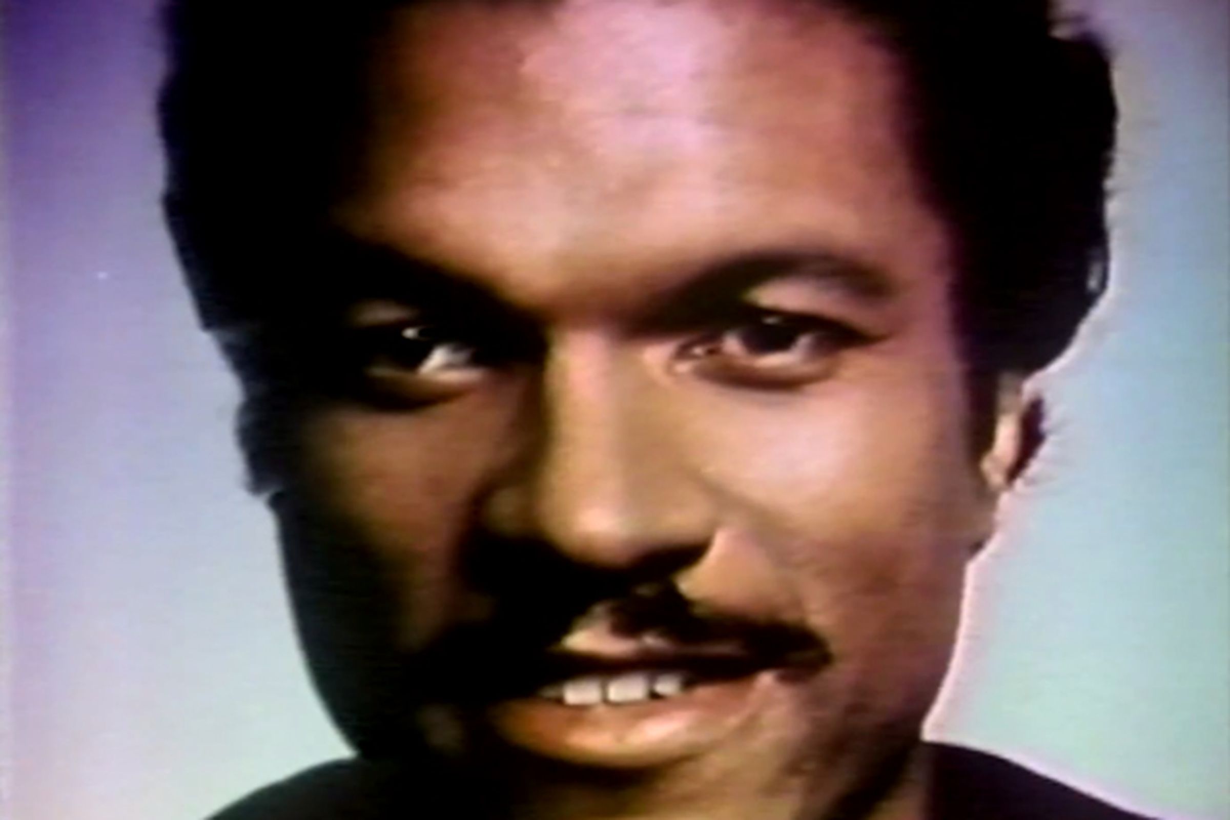 Billy Dee Williams - The Empire Strikes Back teaser screencap