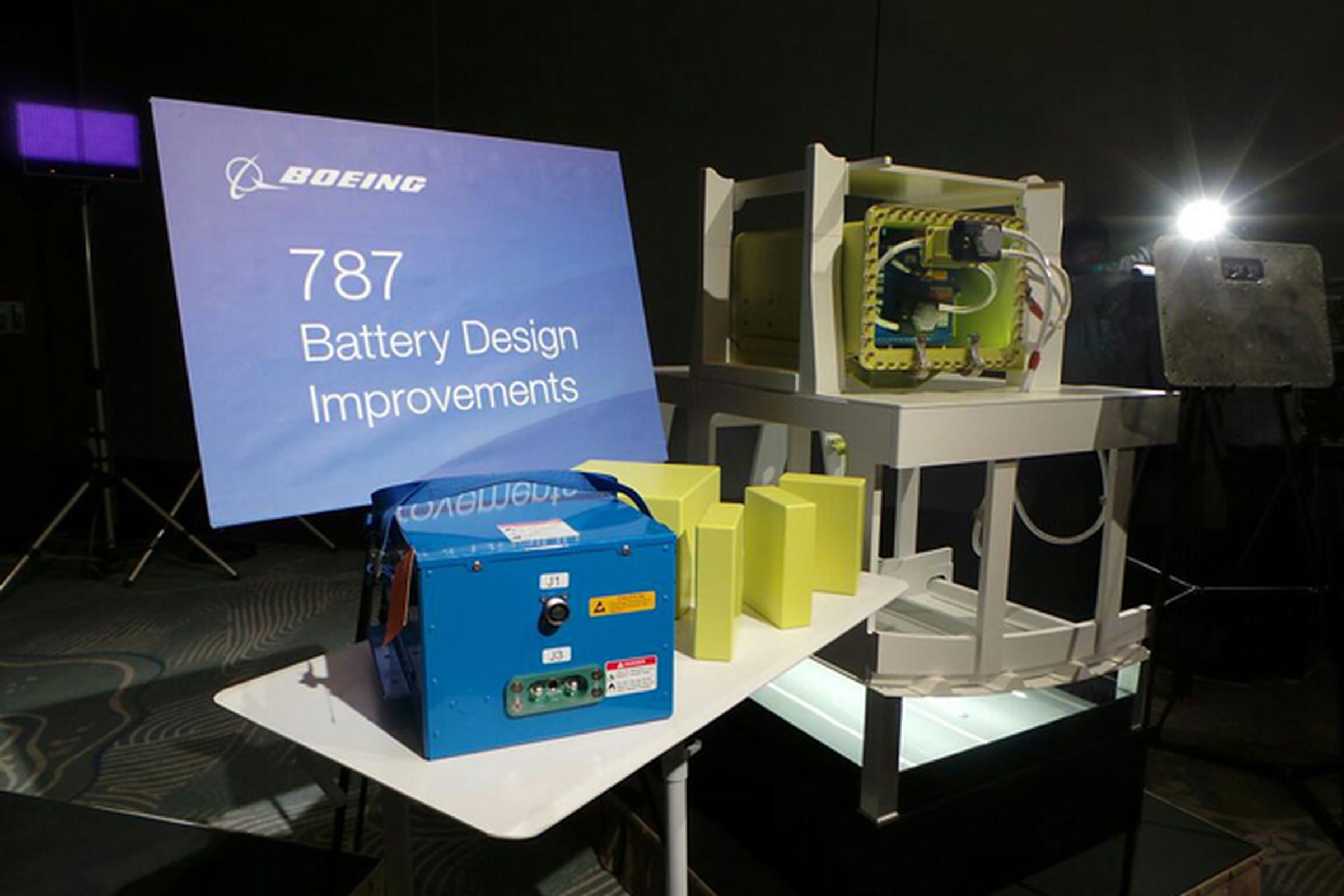 Boeing 787 Dreamliner battery redesign (@daiwaka TWITTER)