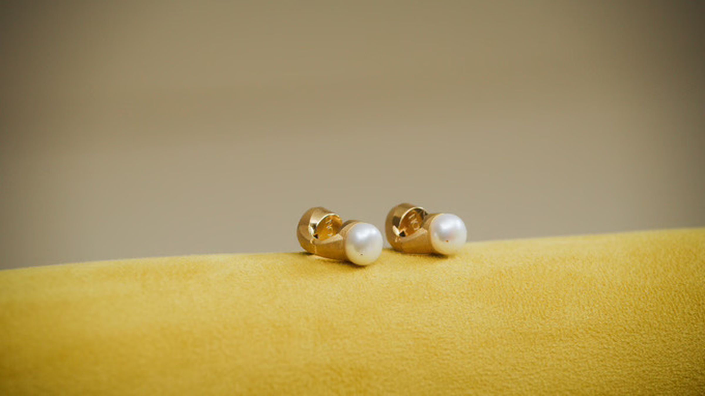 Nova H1 Audio Earrings - Figure 3