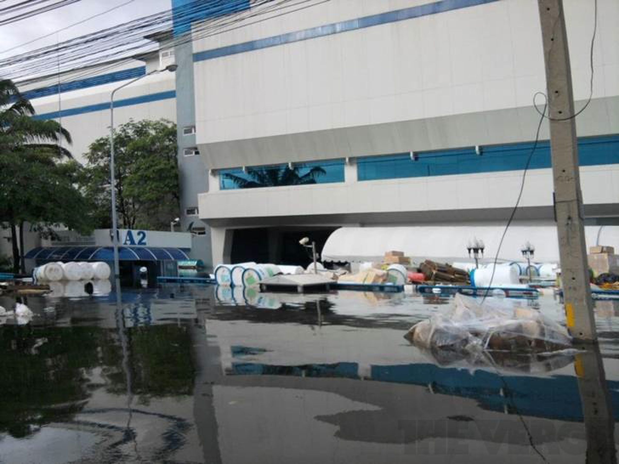 Western Digital flooded in Thailand