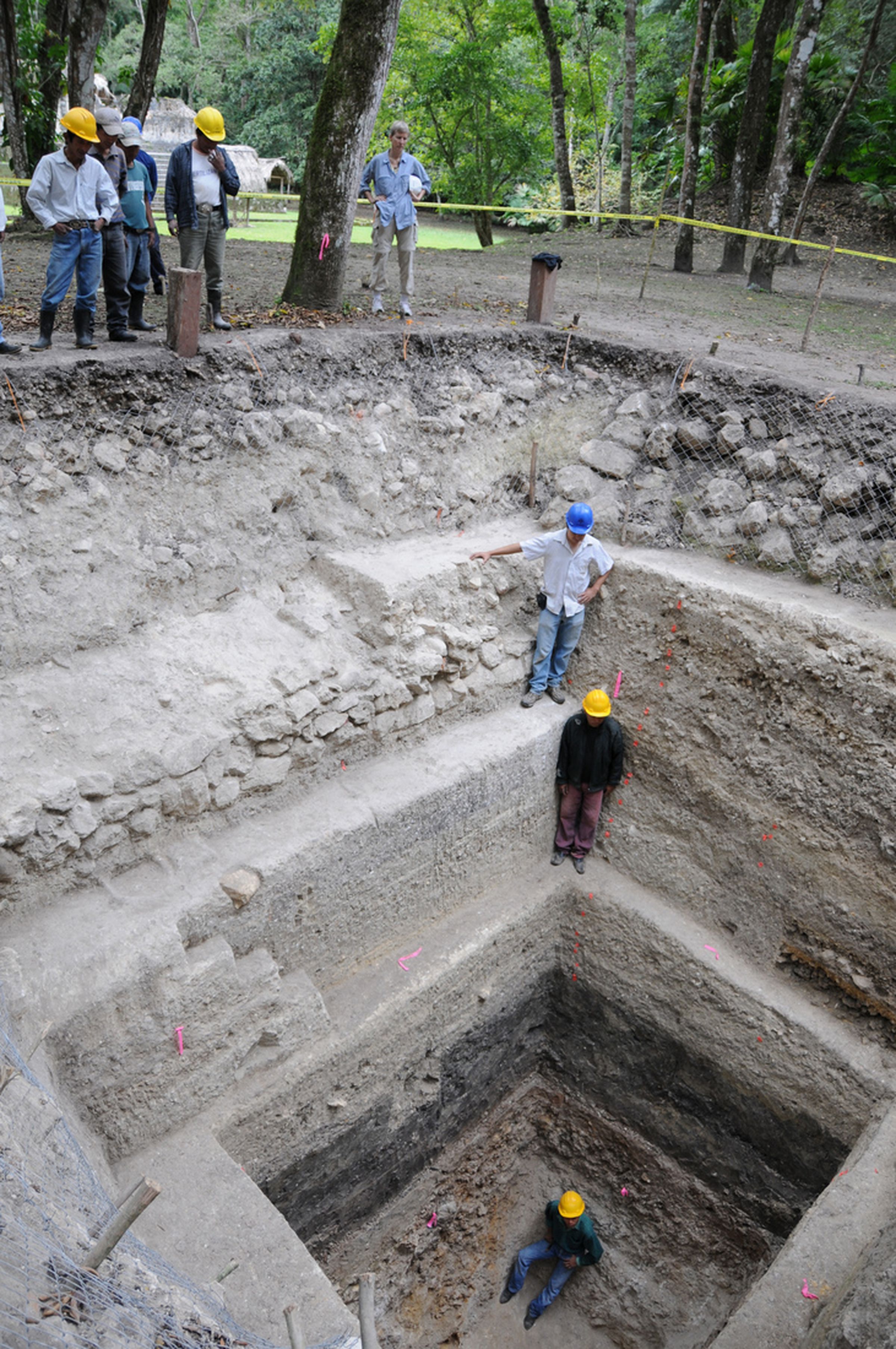 Excavation of Ceibal ruins