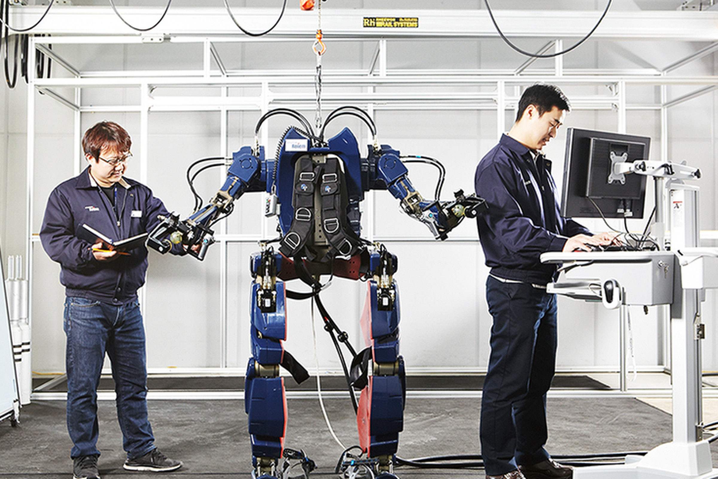 Исследования робототехники. Экзоскелет Hyundai. Робототехника. Проектирование роботов. Проектировщик роботов.
