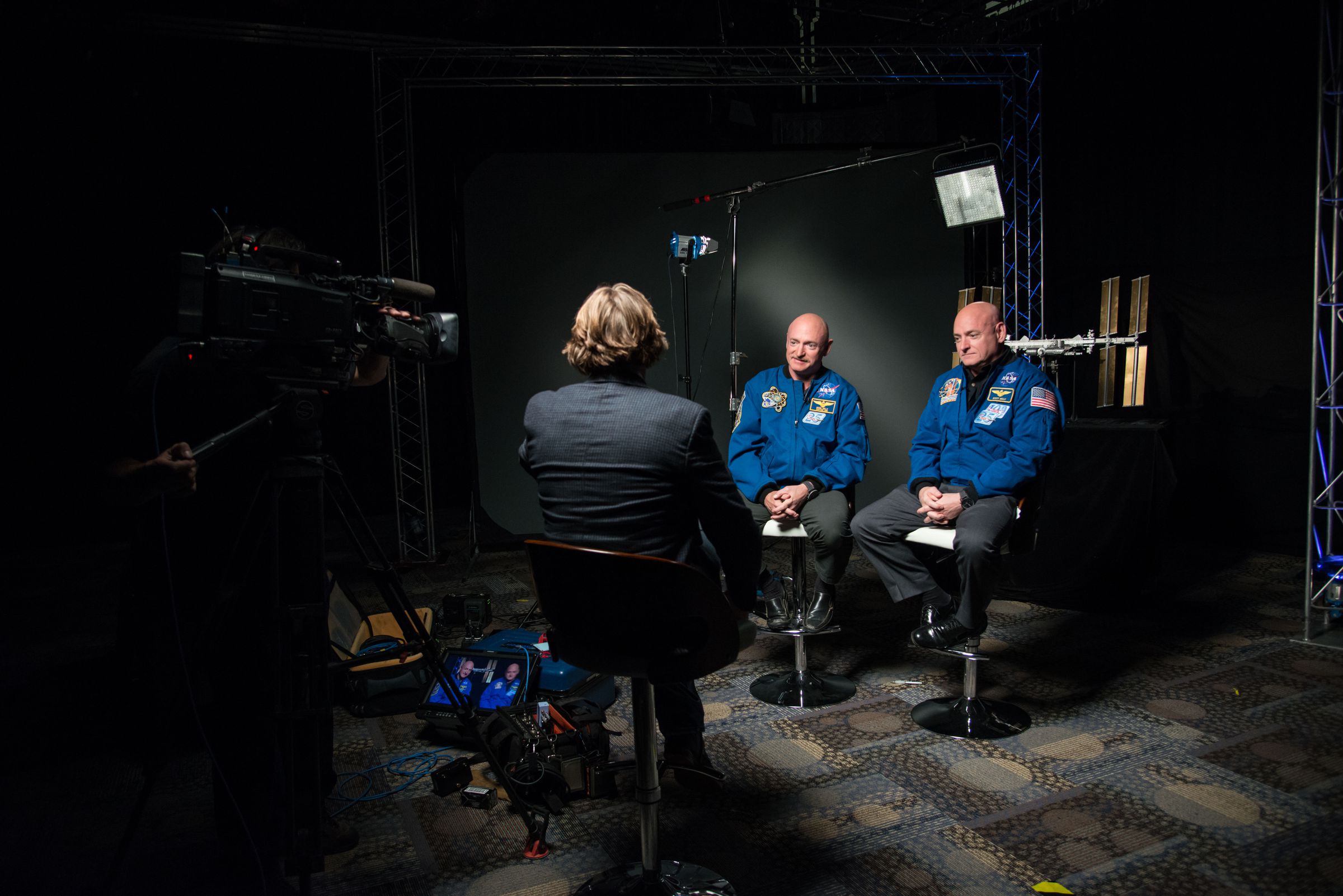 Mark and Scott Kelly during a news conference at the Johnson Space Center, in 2015.