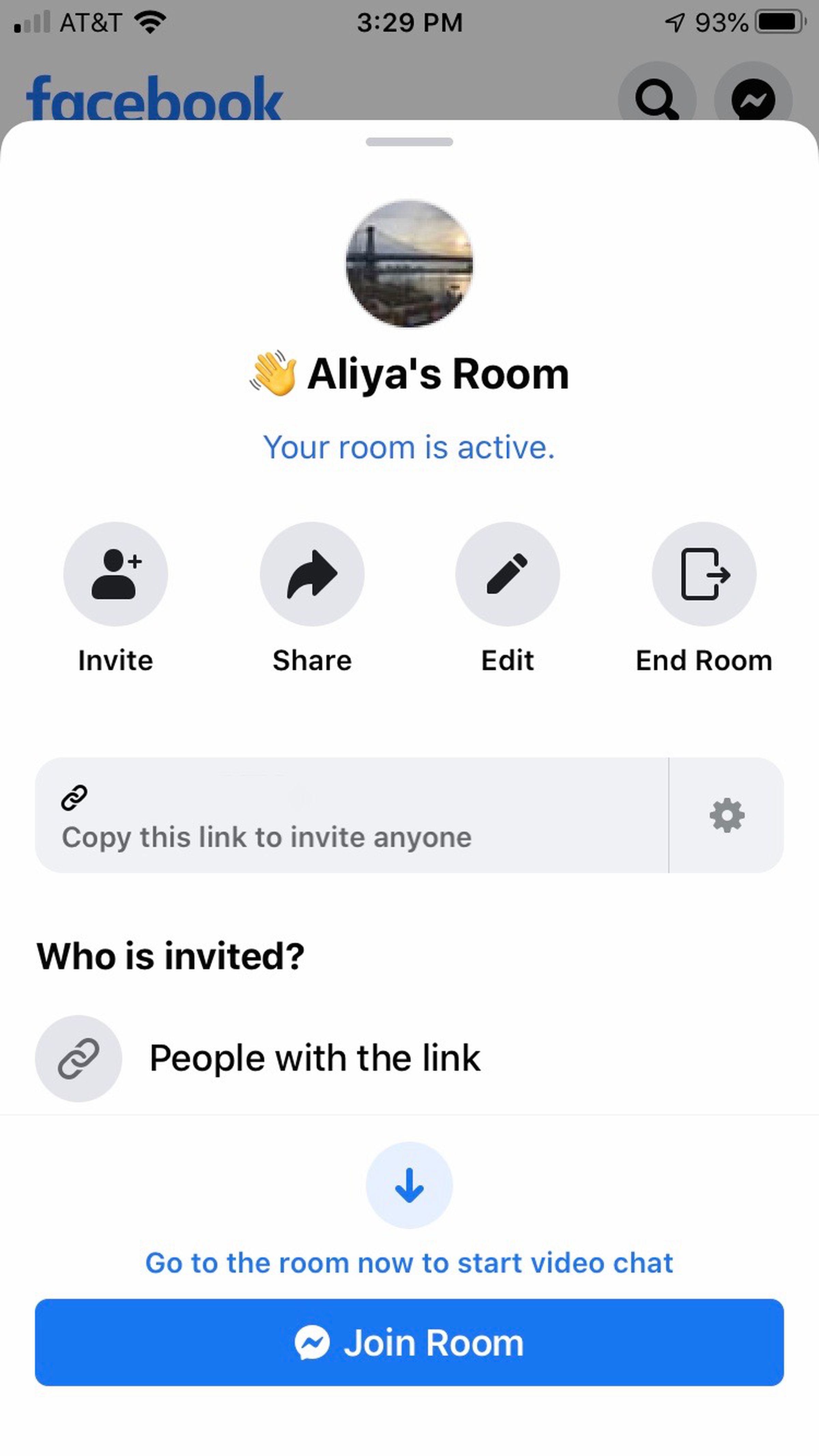 In the middle of the screen, you’ll see buttons labeled, “Invite,” “Share,” “Edit,” and “End Room.” Below that is the invite link and at the bottom of the screen is the “Join Room” button.