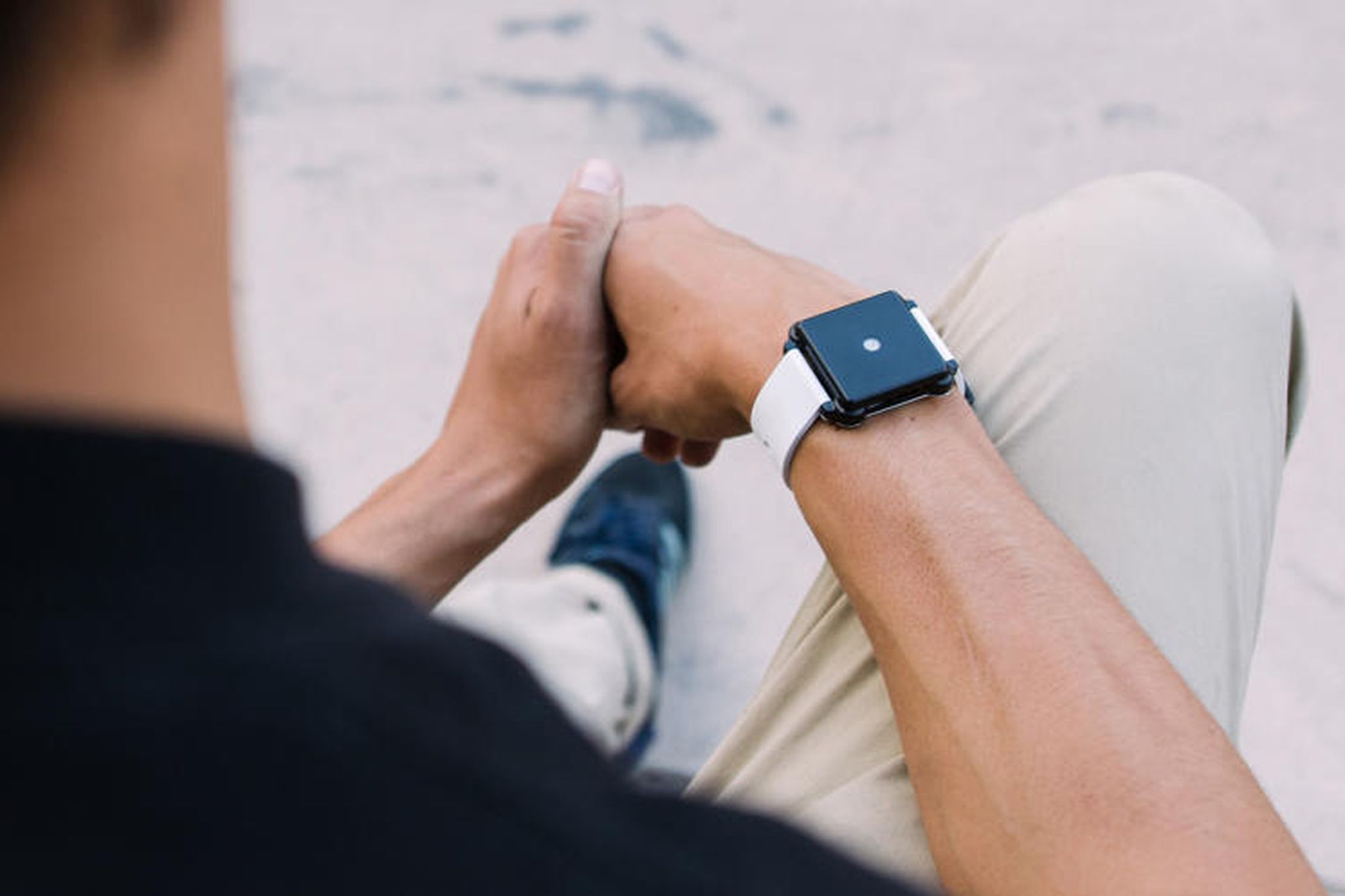 Feel the vibes of this screenless wearable - The Verge