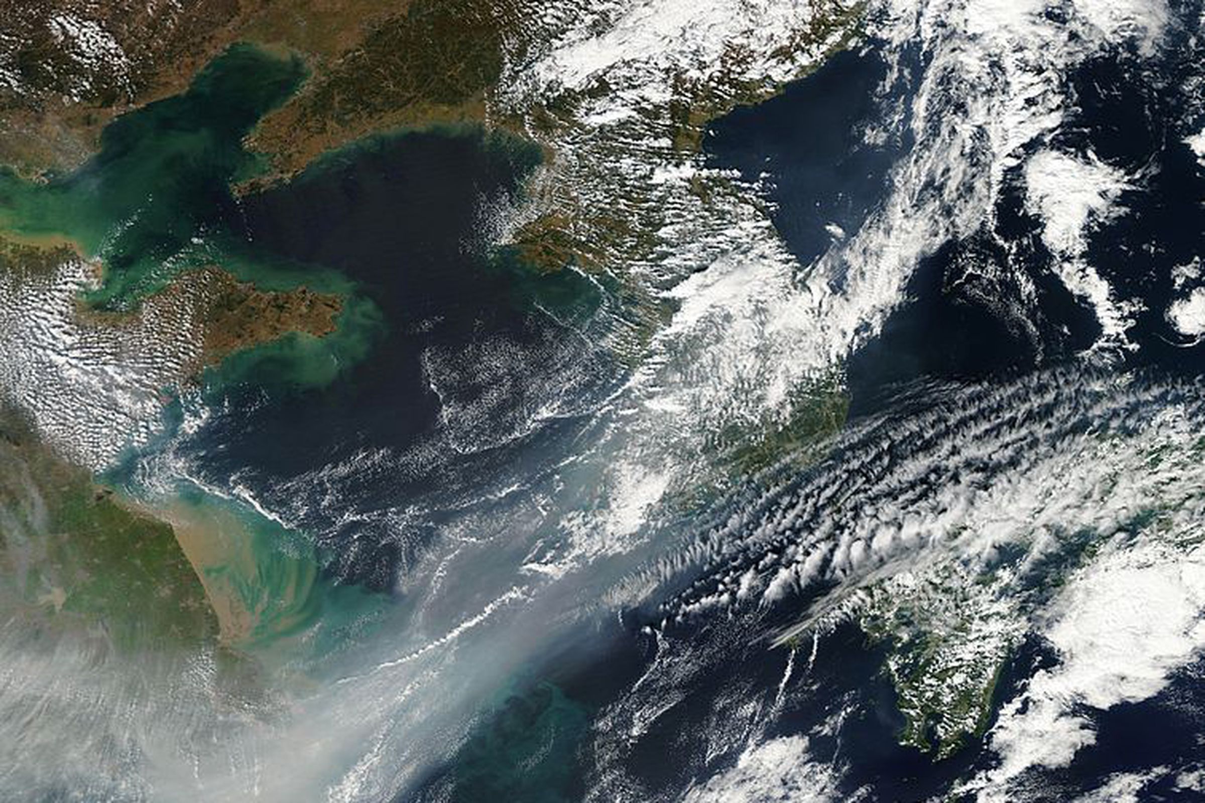 China smog NASA Wikimedia commons