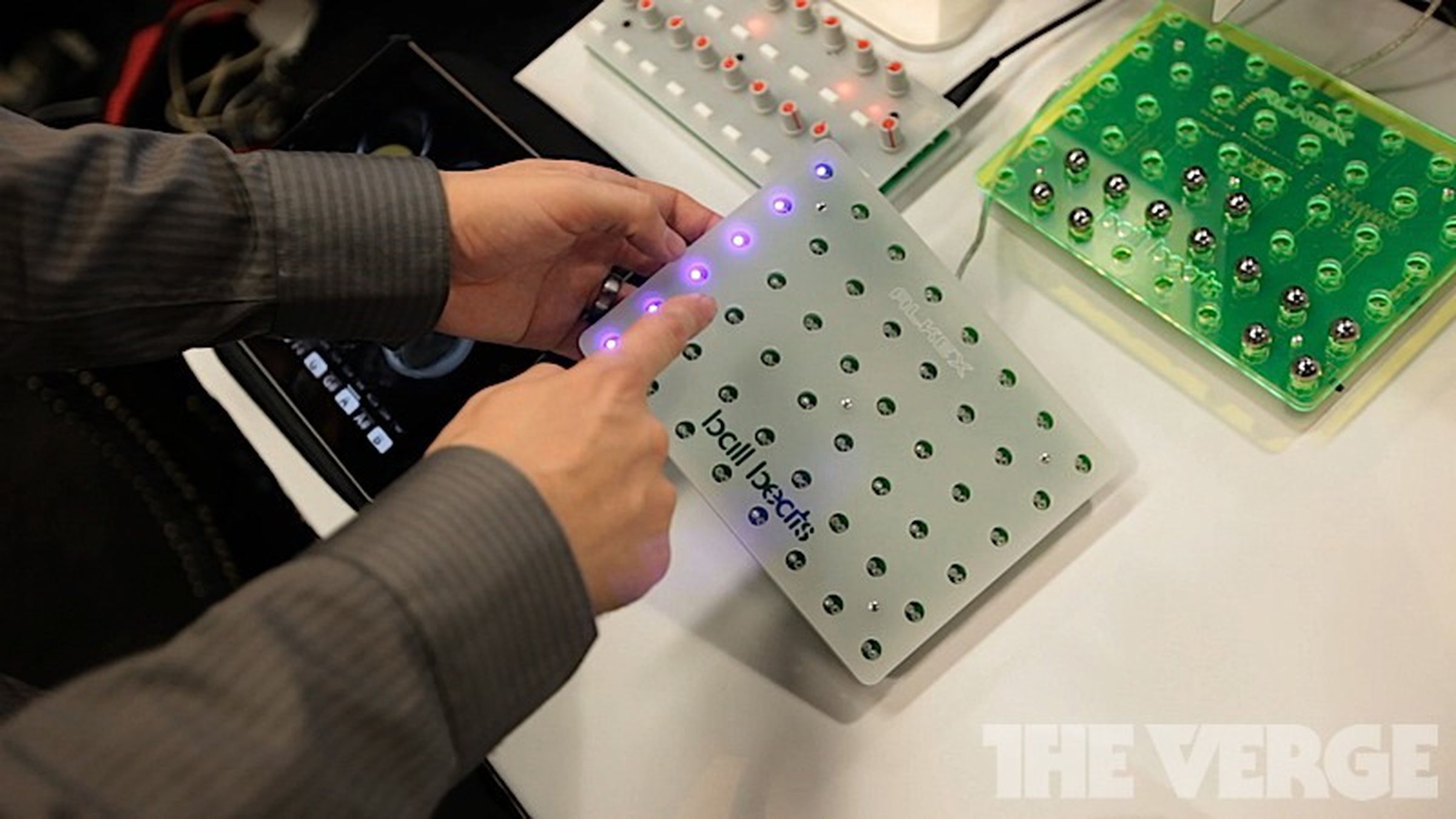 Hands-on pictures of the Ball Beats MIDI sequencer
