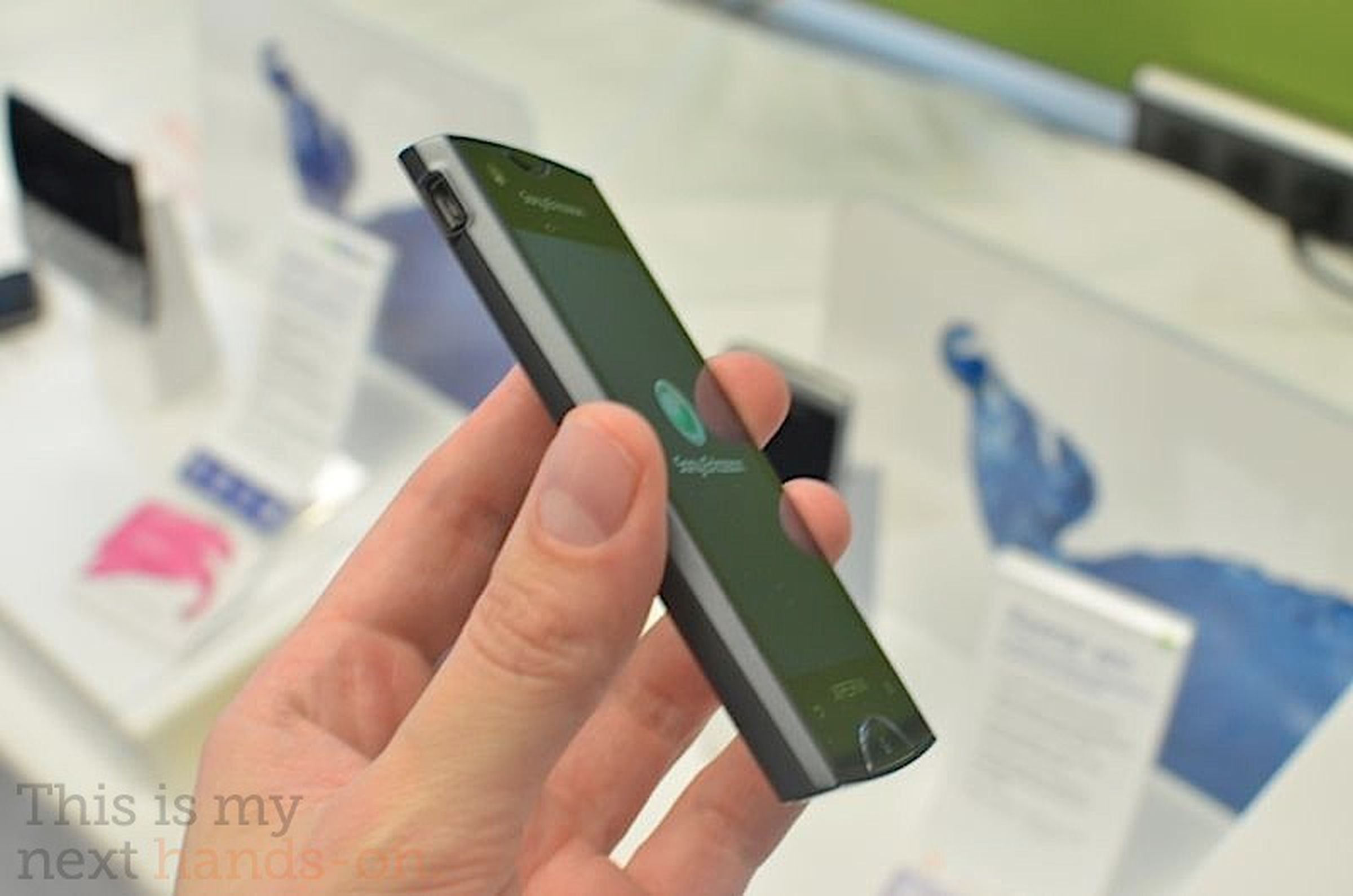 Sony Ericsson Xperia Ray hands on photos