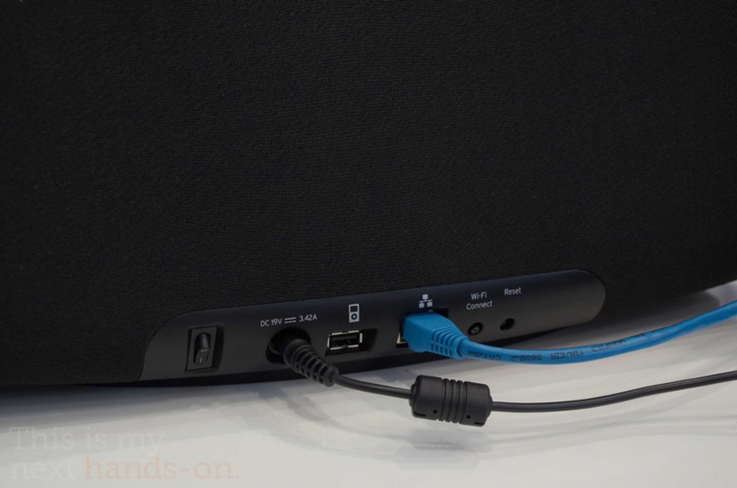 Altec Lansing inAir 5000 hands on pictures