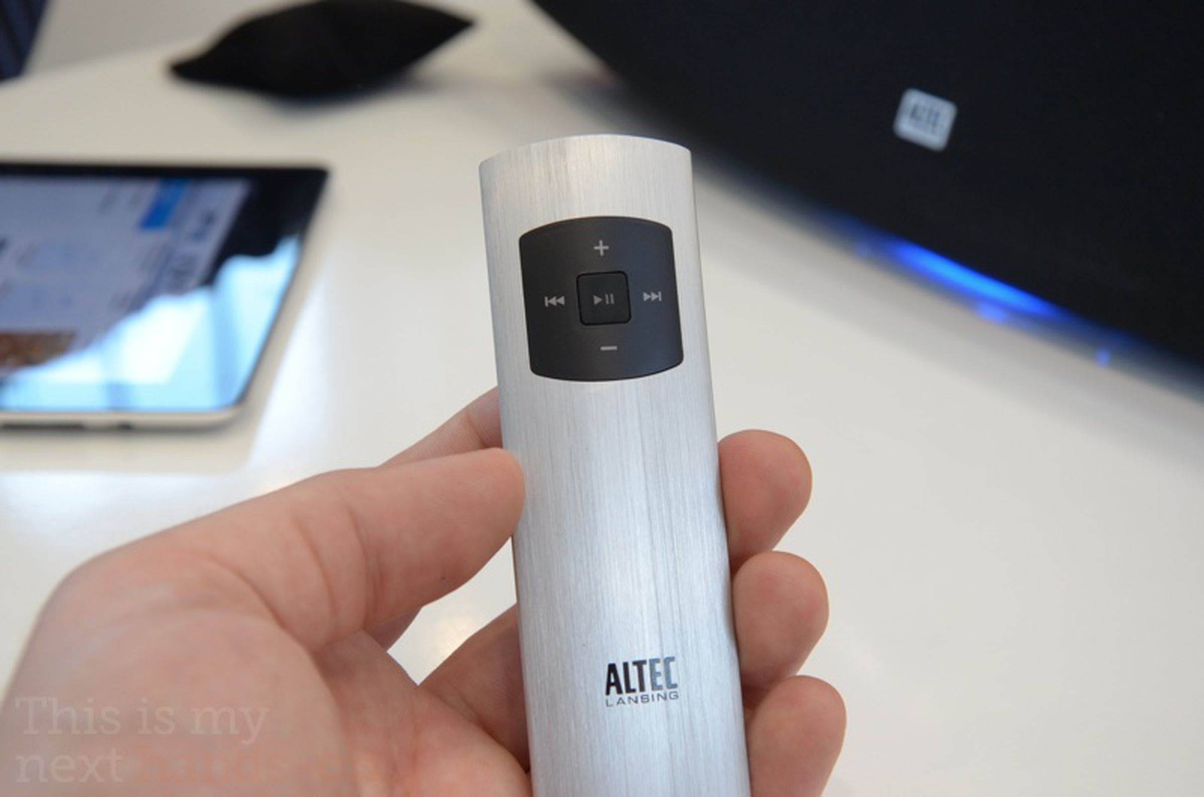 Altec Lansing inAir 5000 hands on pictures