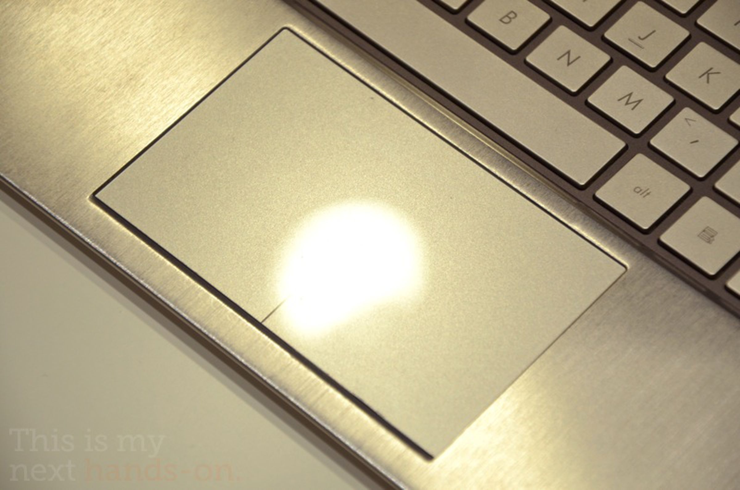 ASUS UX21 ultrabook hands-on, plus 13.3-inch UX31 confirmation 