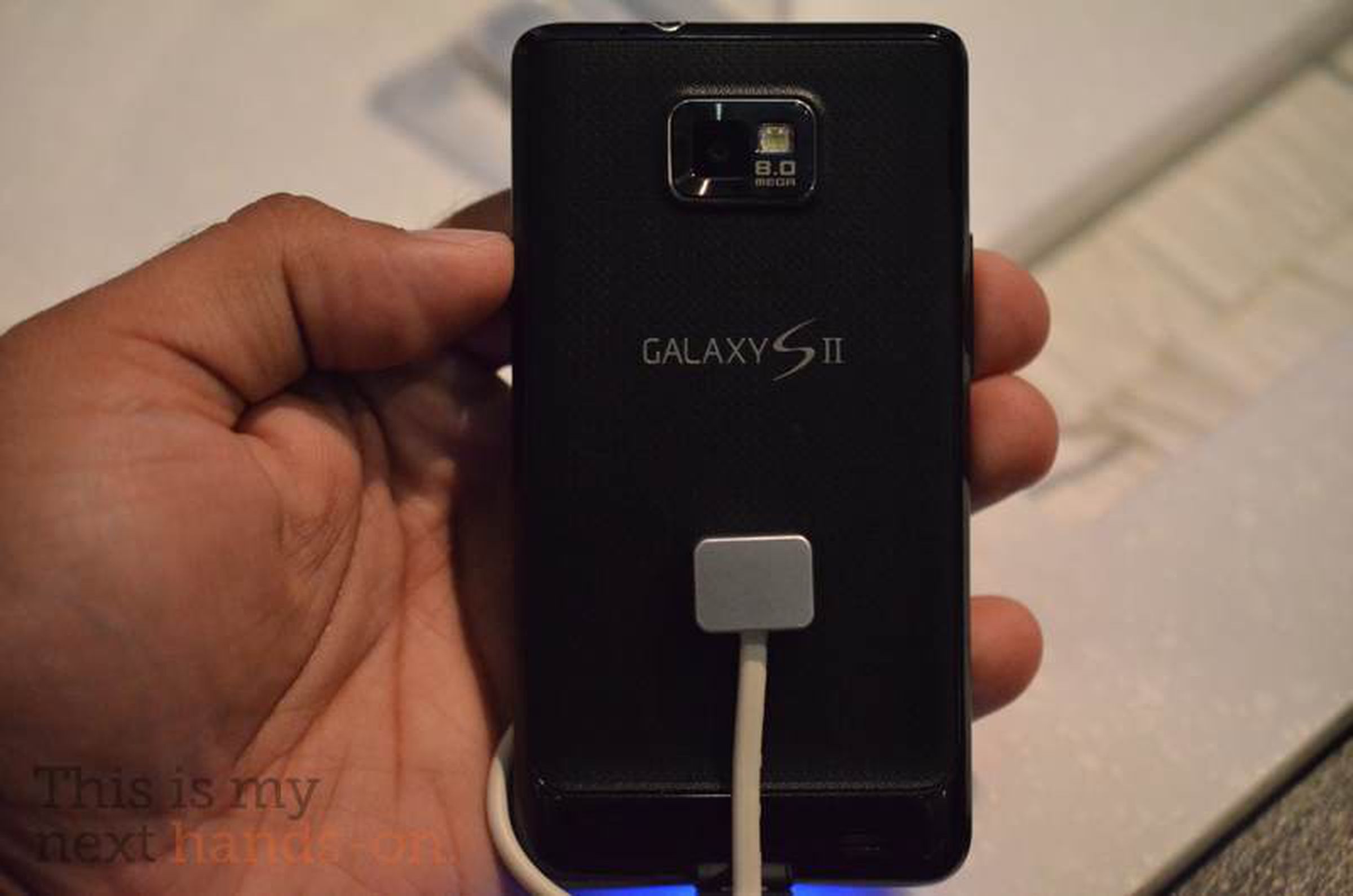 Samsung Galaxy S II on AT&T: 4.3-inch Super AMOLED Plus screen, available ‘in the coming weeks’ — Hands-on pictures!