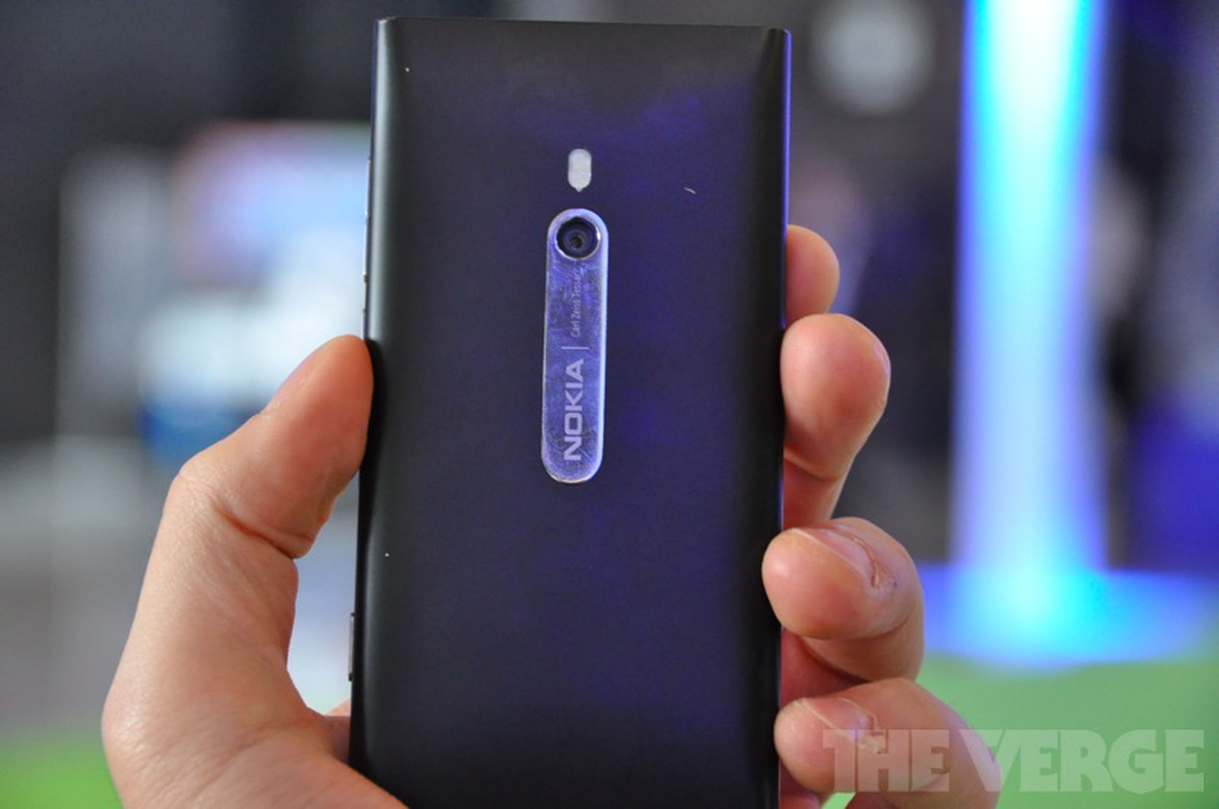     Nokia Lumia 800 Windows Phone hands on photos  