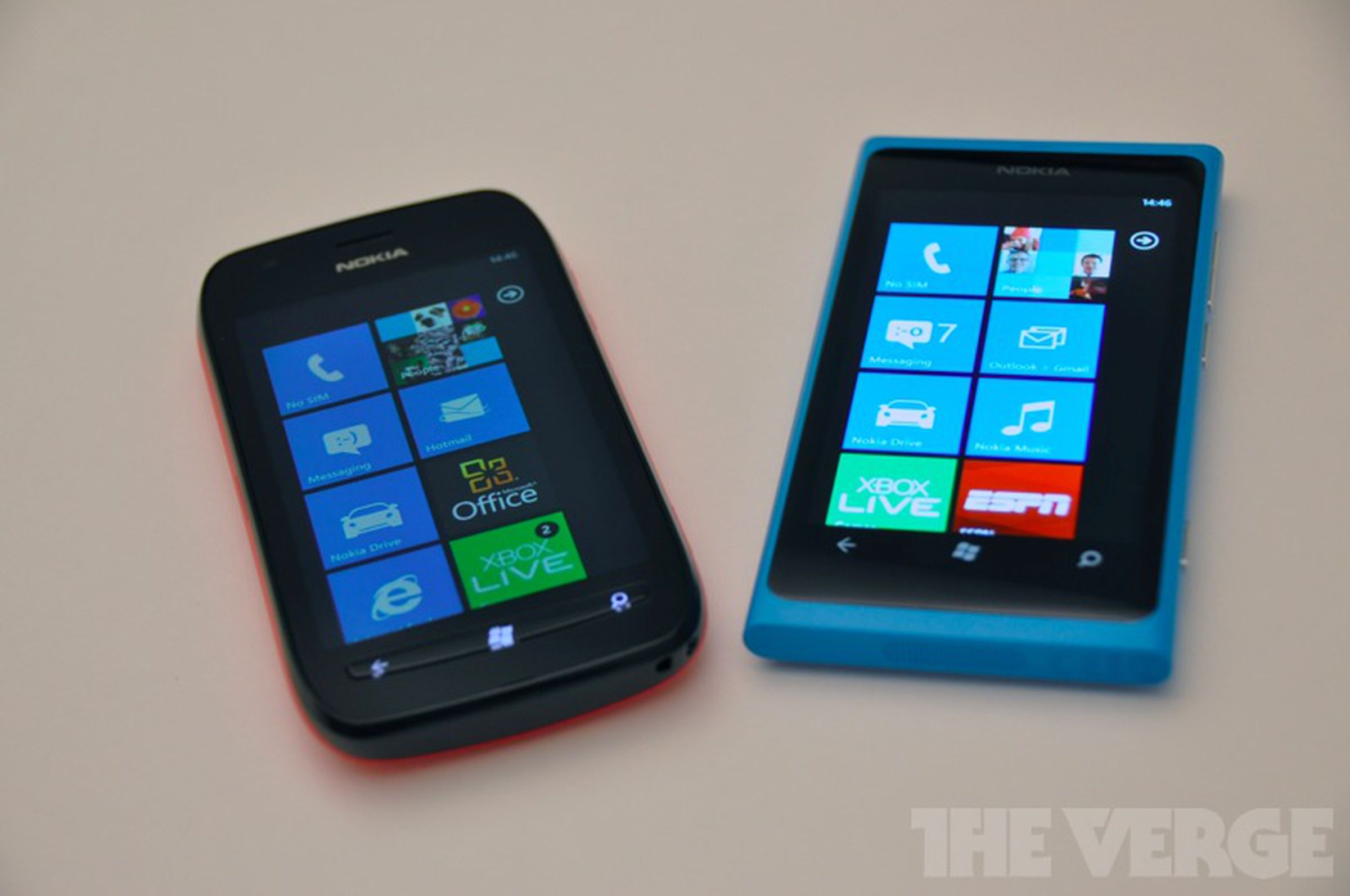 Nokia Lumia 800 and Lumia 710 side by side photos