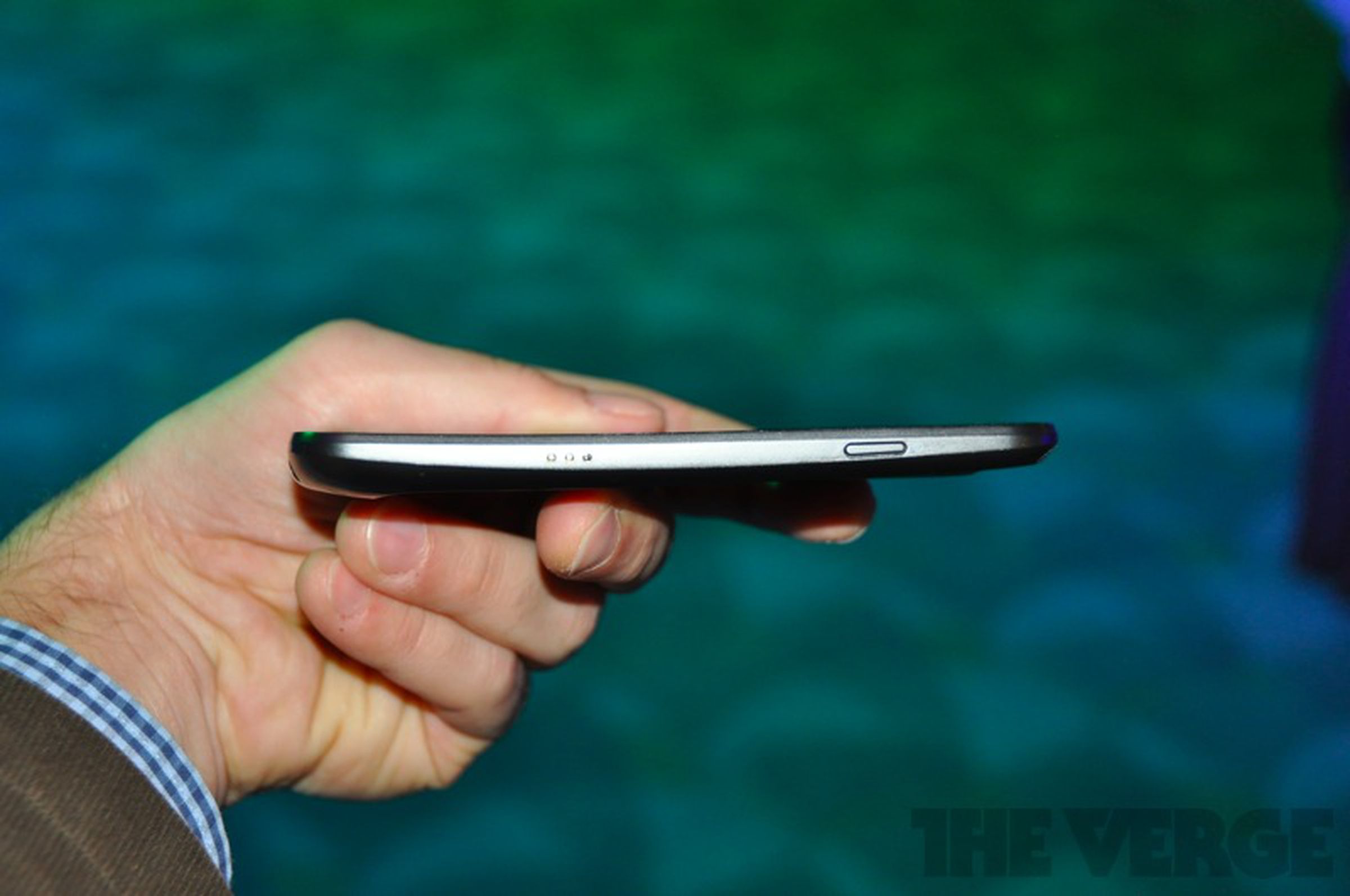 Galaxy Nexus with Ice Cream Sandwich: pictures, video, and hands-on