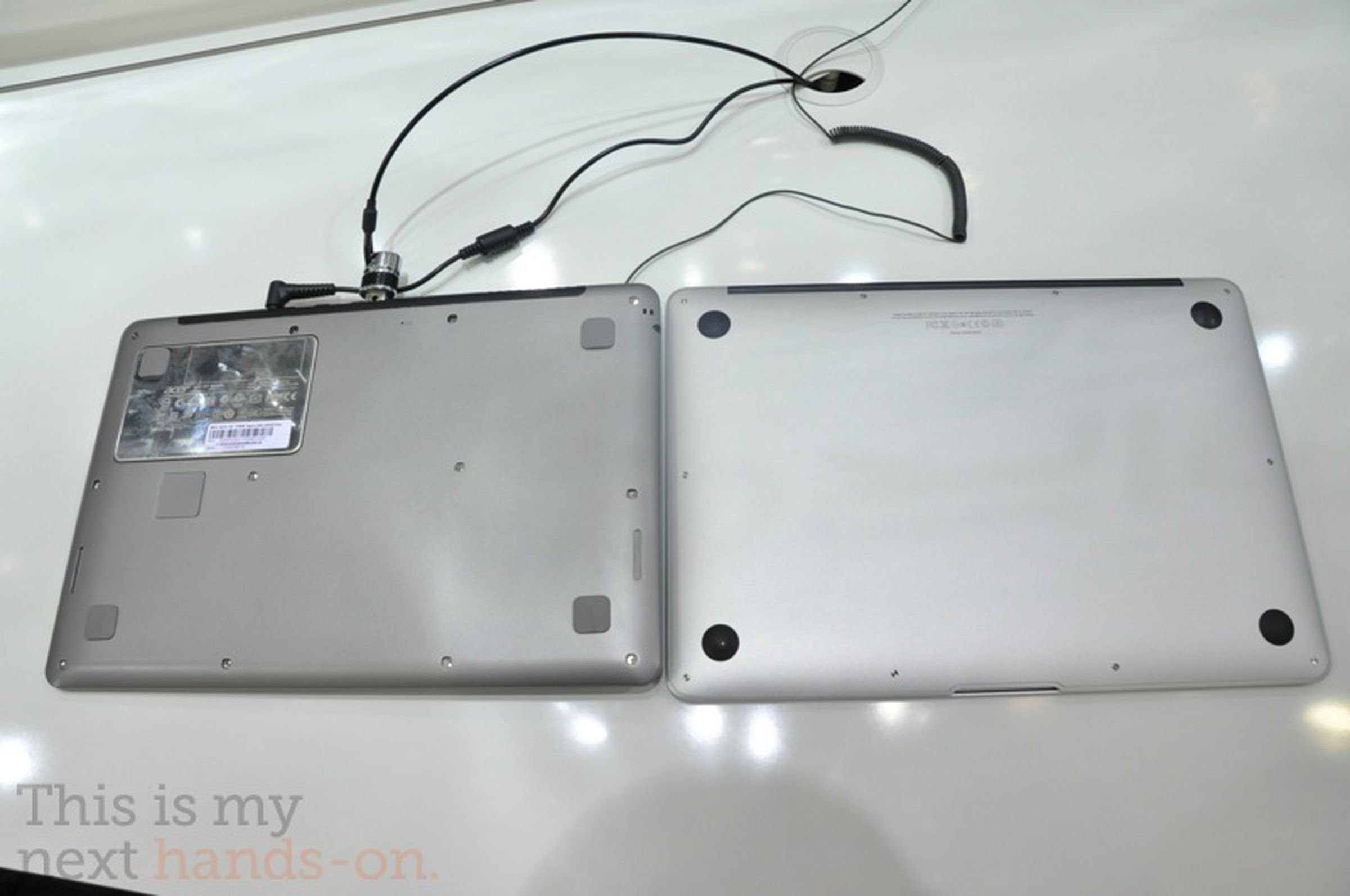 MacBook Air vs Acer Aspire S3 photos