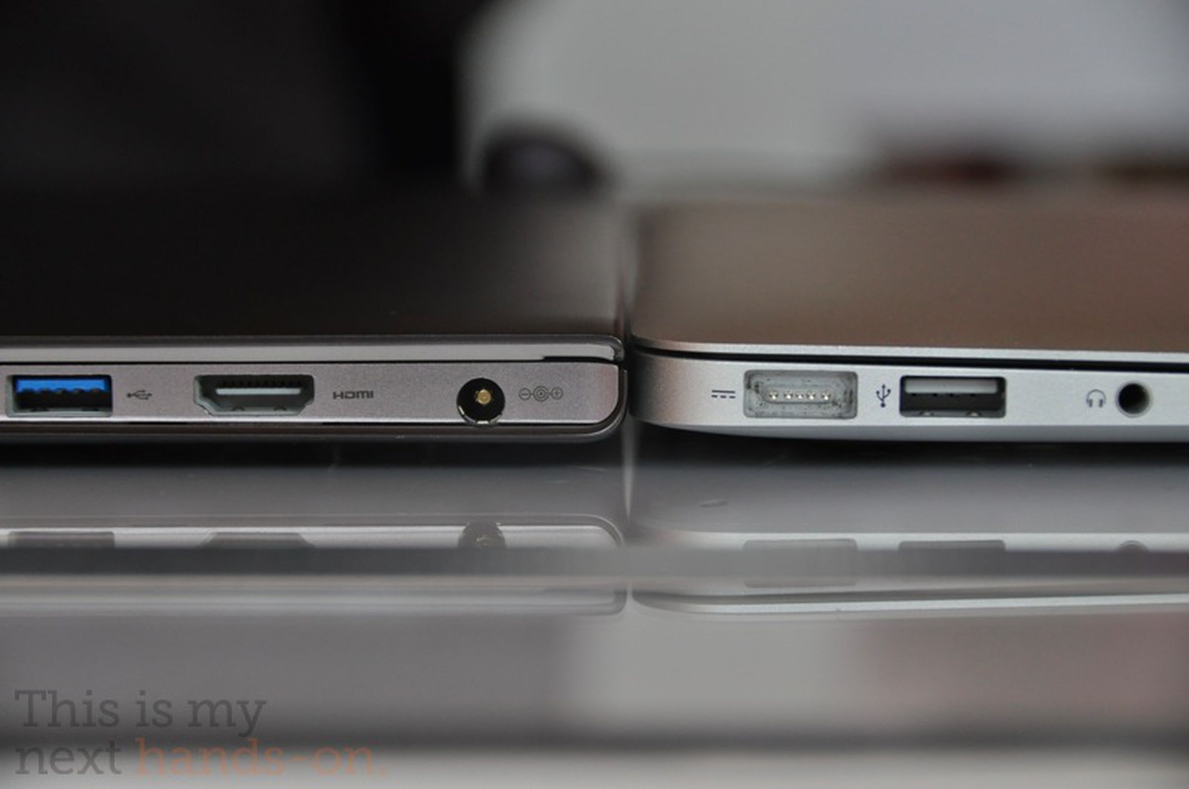 MacBook Air vs. Lenovo IdeaPad U300s photos