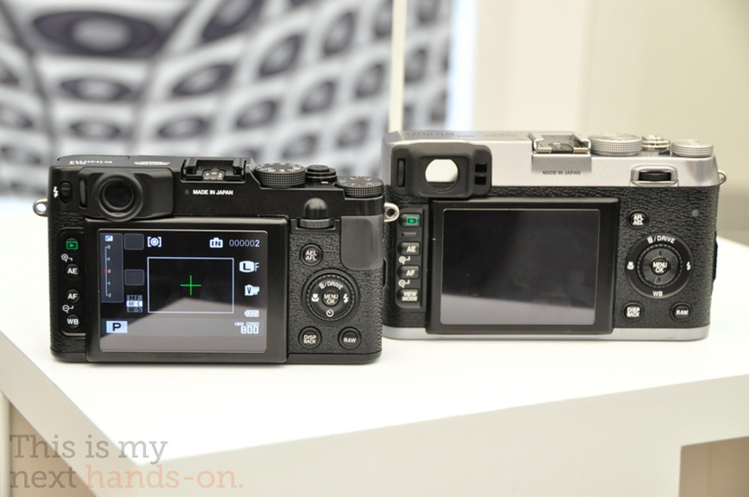 Fujifilm X10 hands-on photos