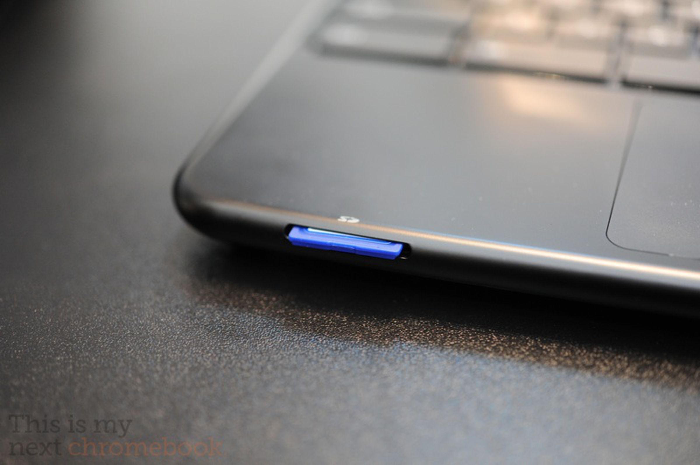 Samsung Series 5 Chromebook hands-on pictures