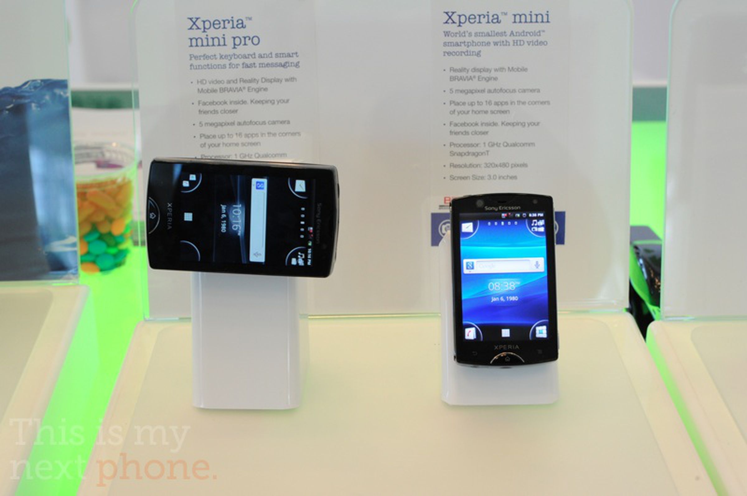 Xperia Mini and Mini Pro hands-on pictures