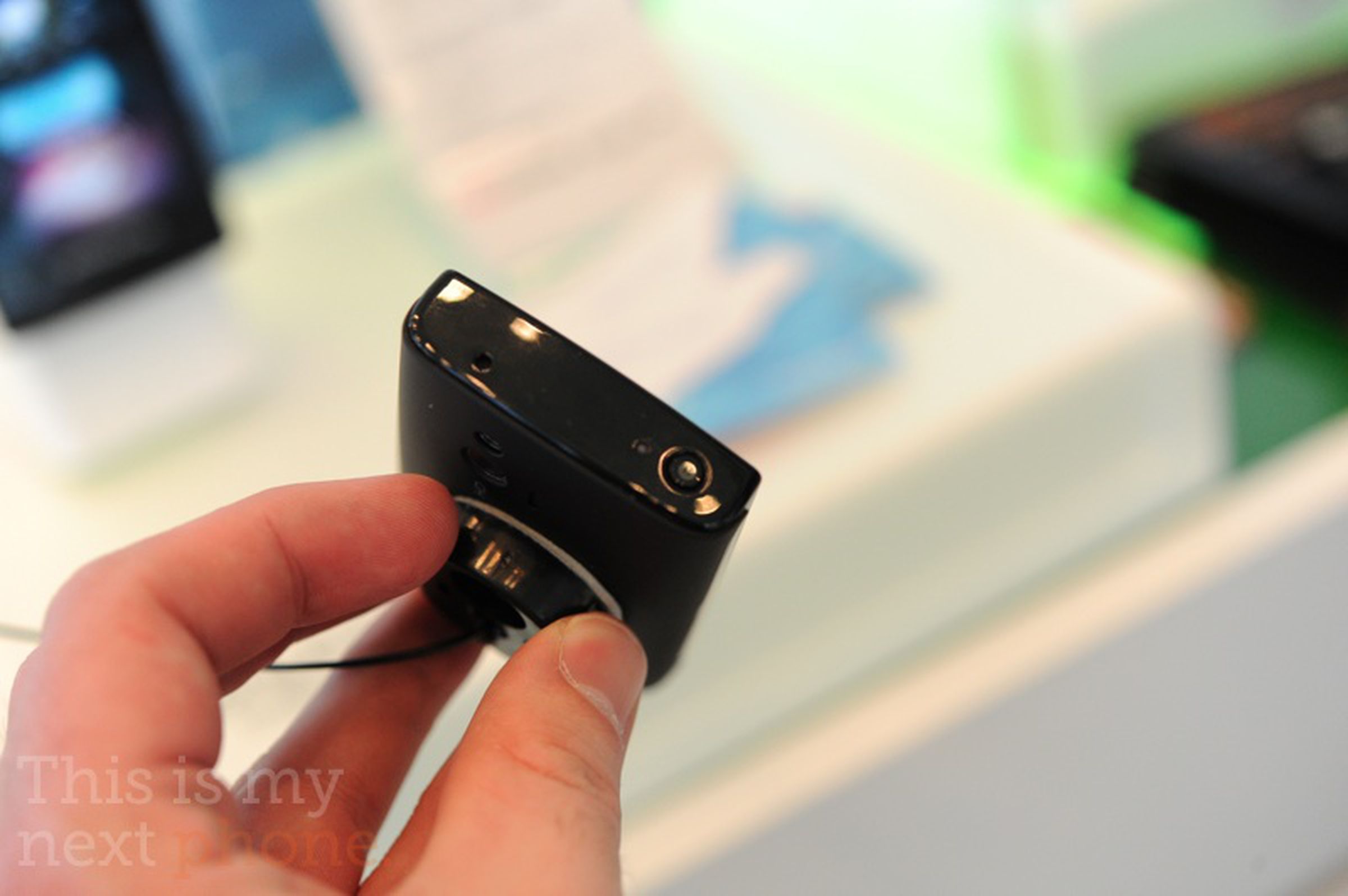 Xperia Mini and Mini Pro hands-on pictures