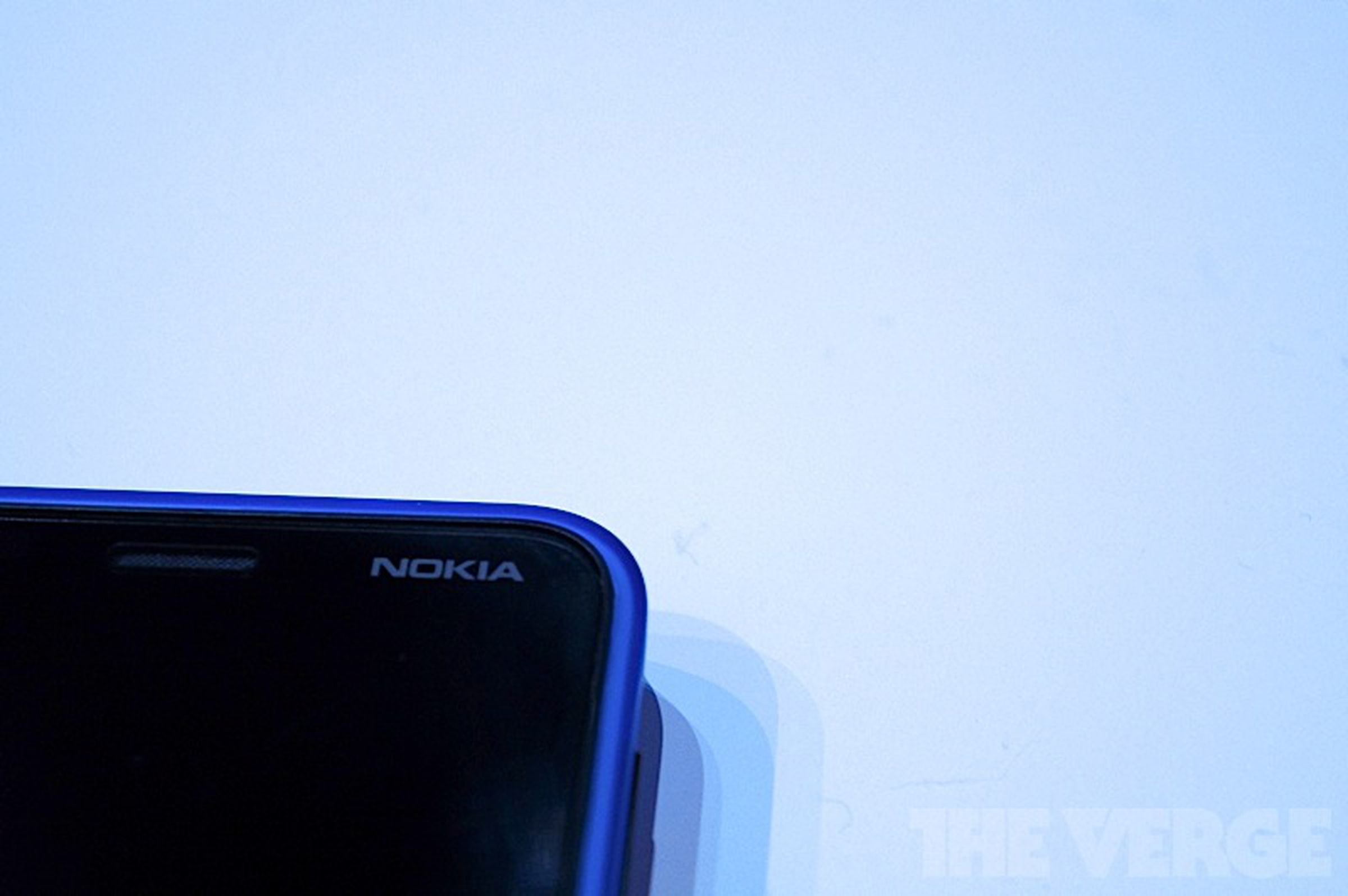 Nokia Lumia 620 hands-on gallery