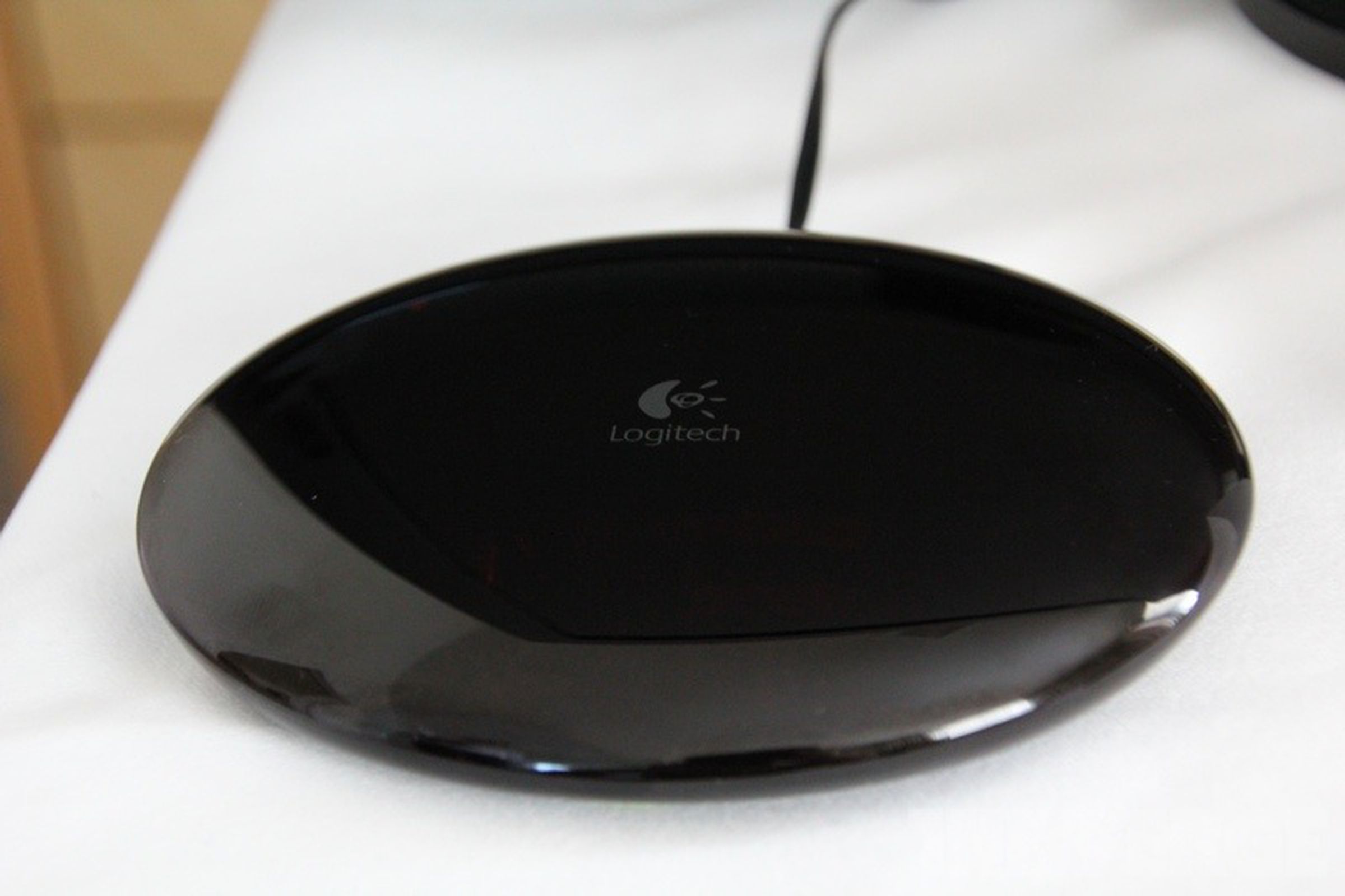 Logitech Harmony Link: hands-on pictures