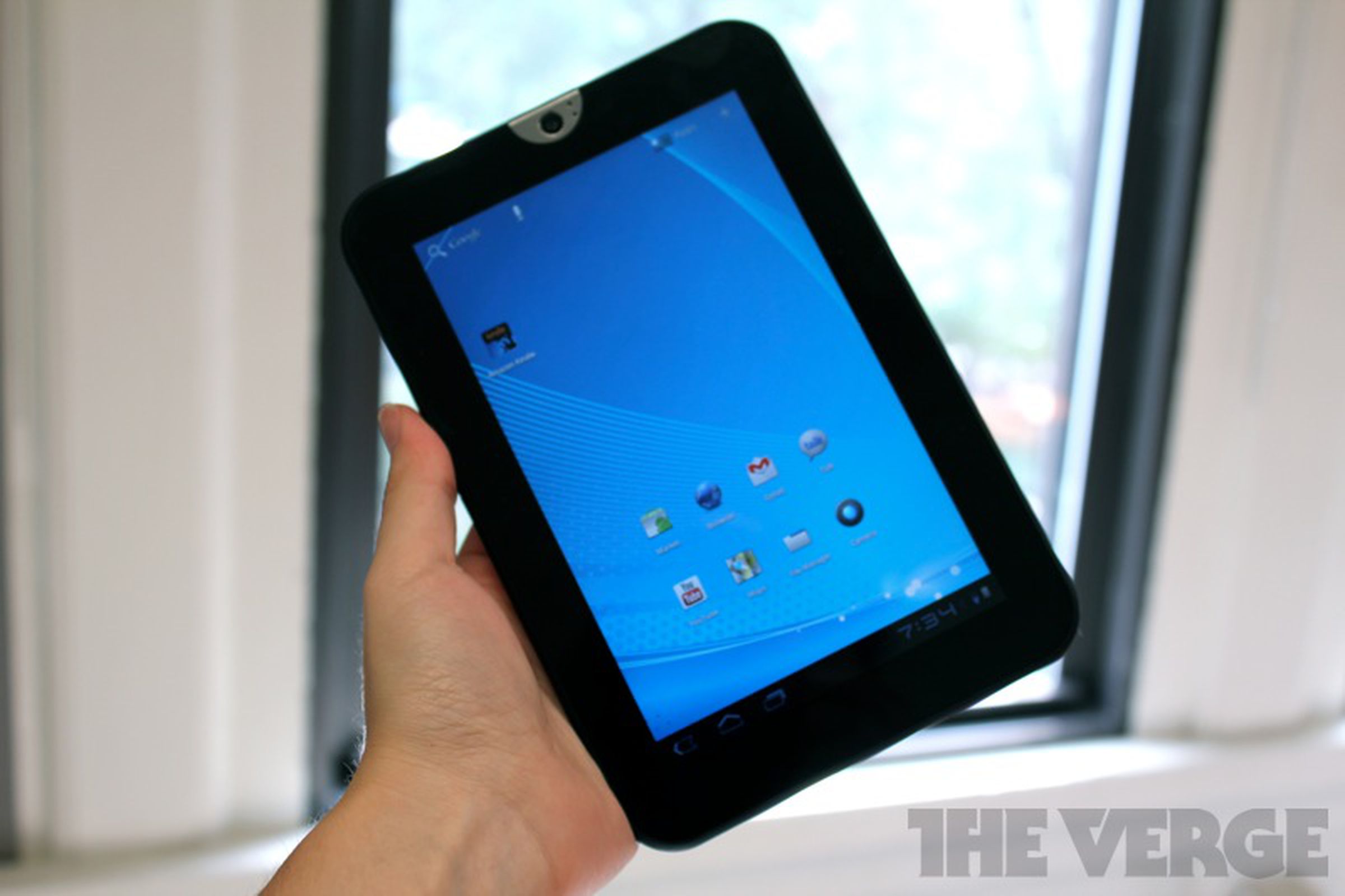 Toshiba Thrive 7-inch hands-on pictures