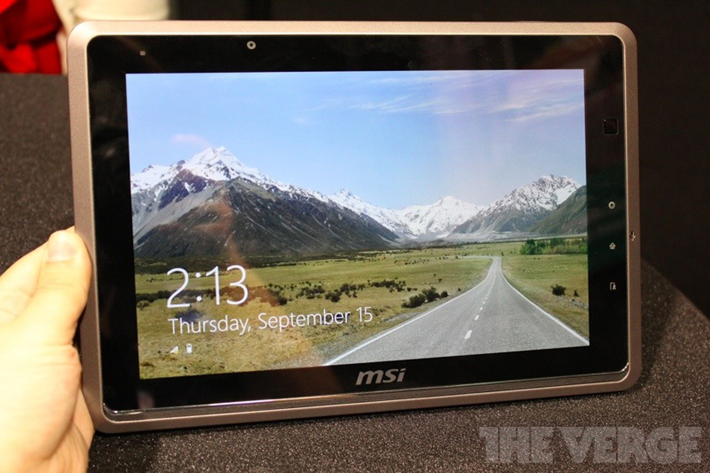 Windows 8 on AMD Fusion tablets hands-on photos
