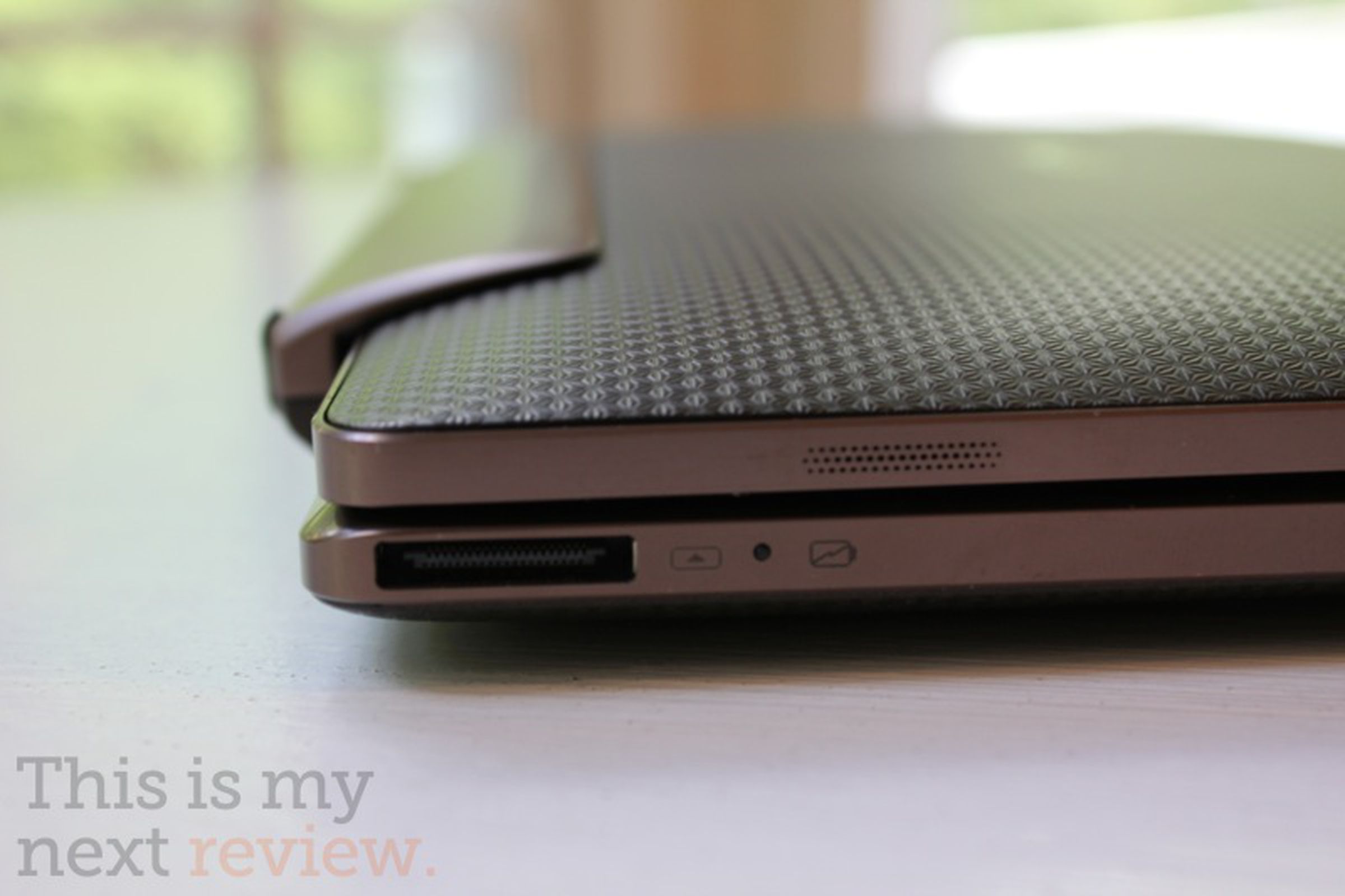 Asus Eee Pad Transformer TF101 review pictures