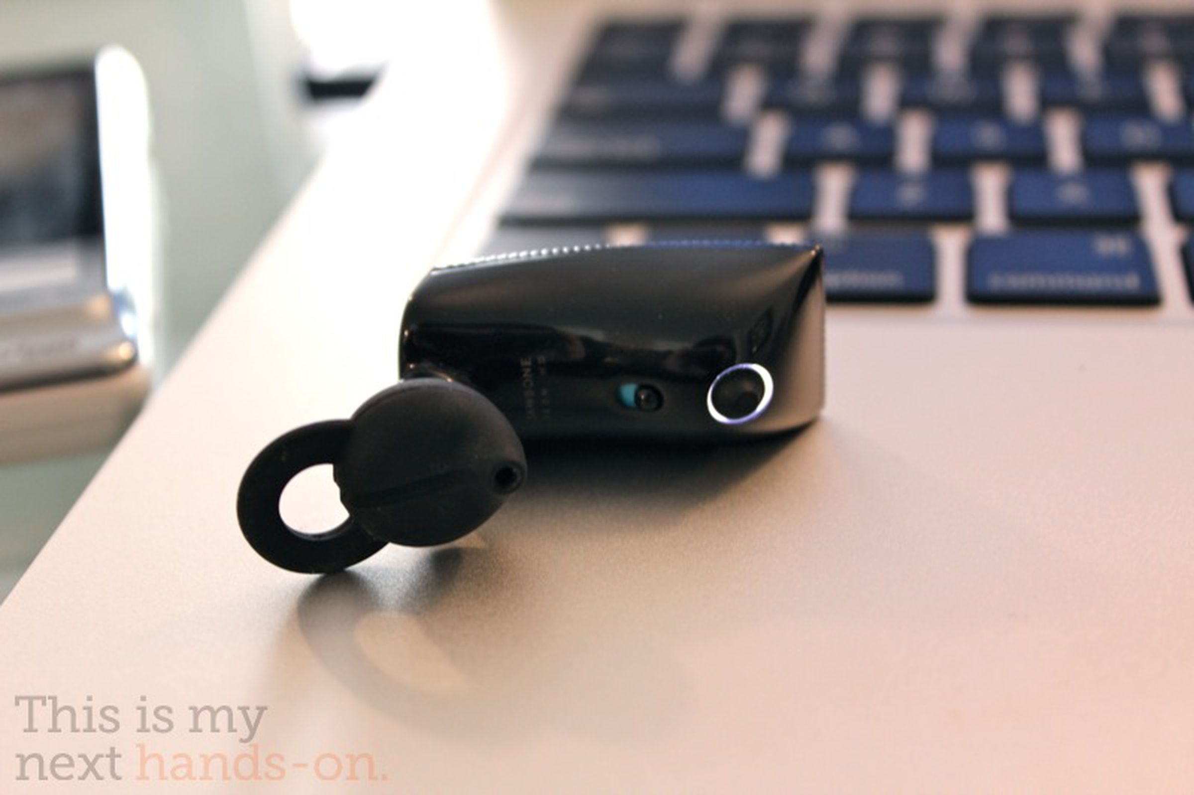 Jawbone Icon HD headset and The Nerd improve the hand-off between phone and PC calls