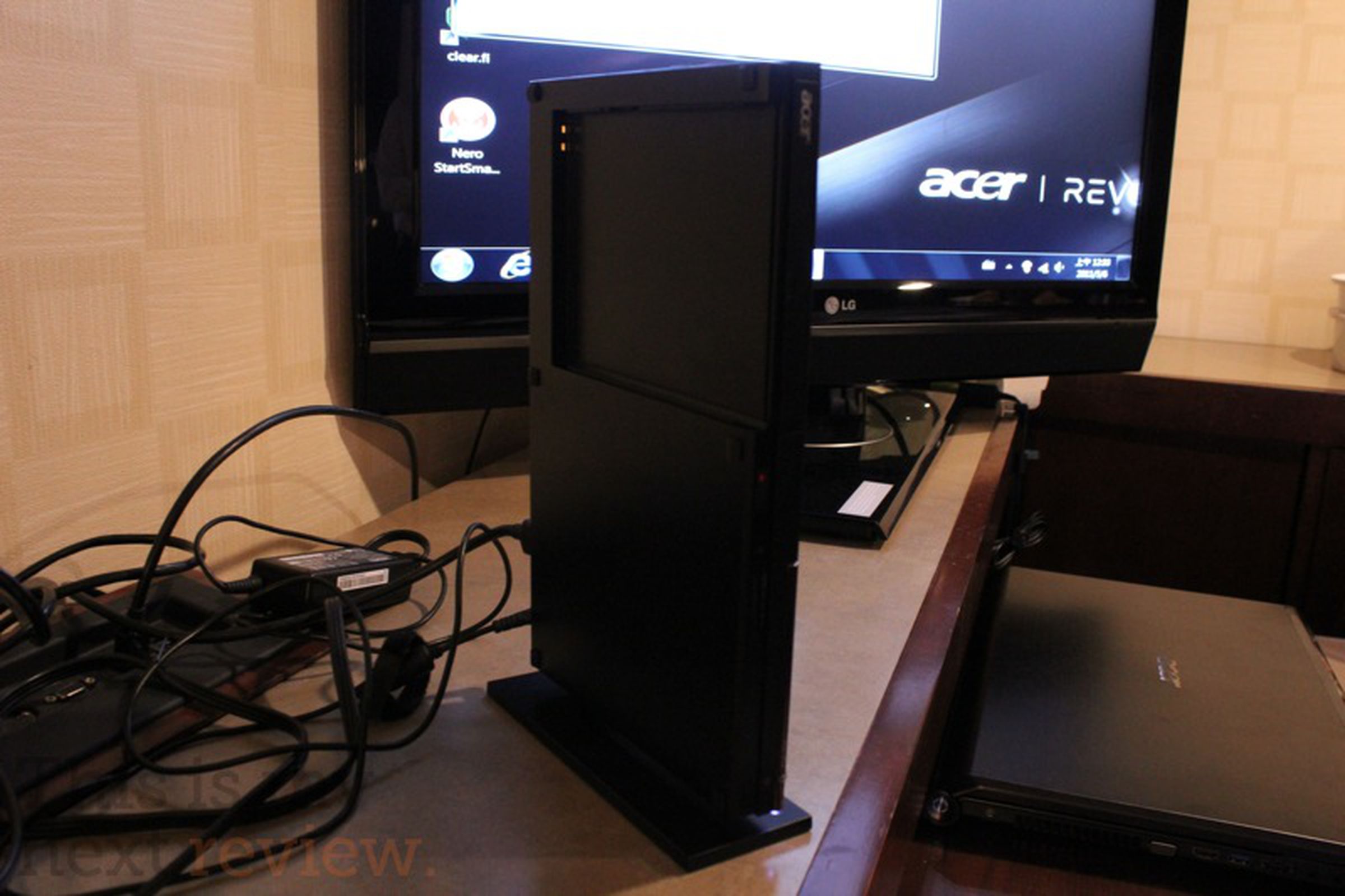 Acer Revo RL100 hands-on pictures