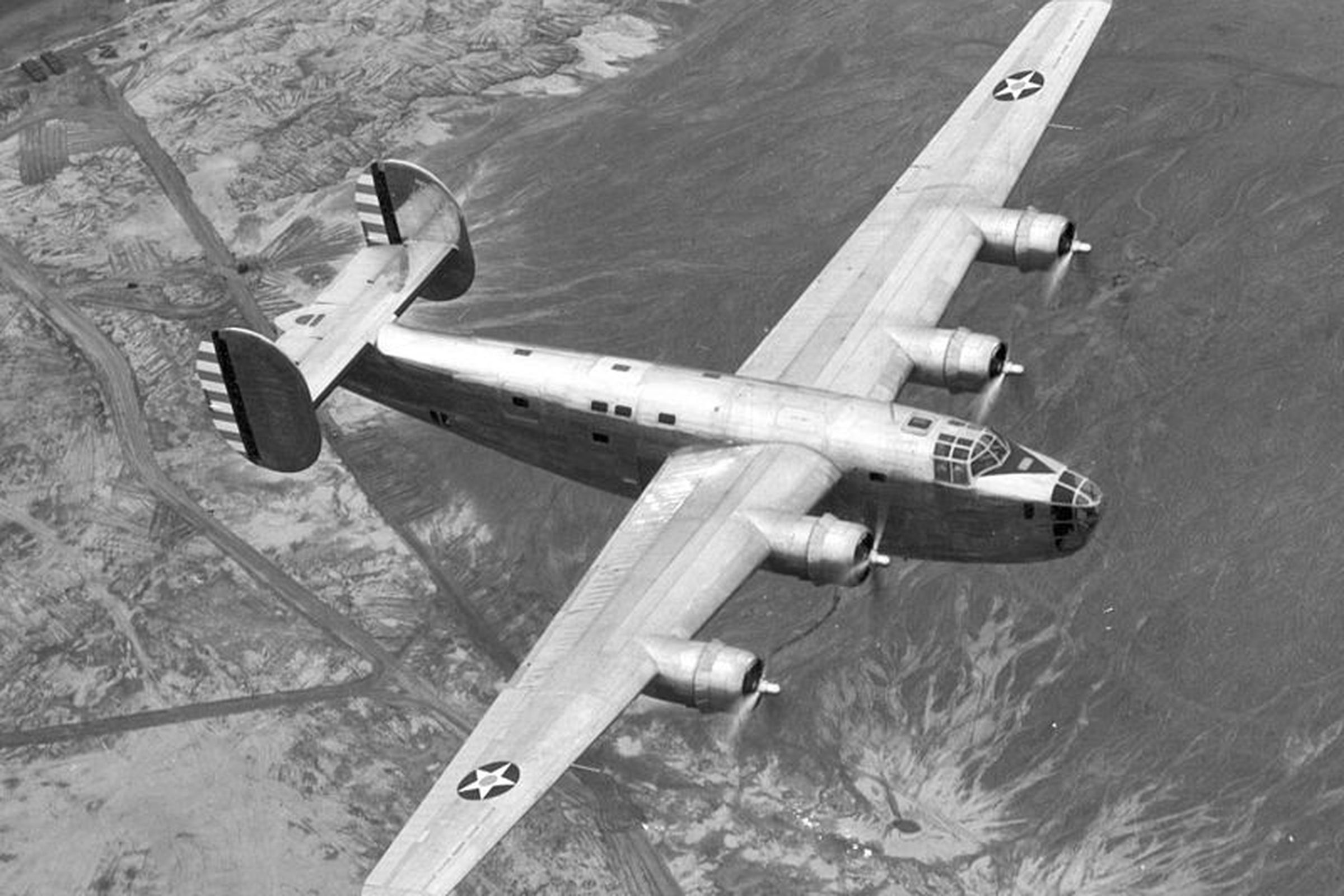 b-24 wwii bomber (wikimedia)