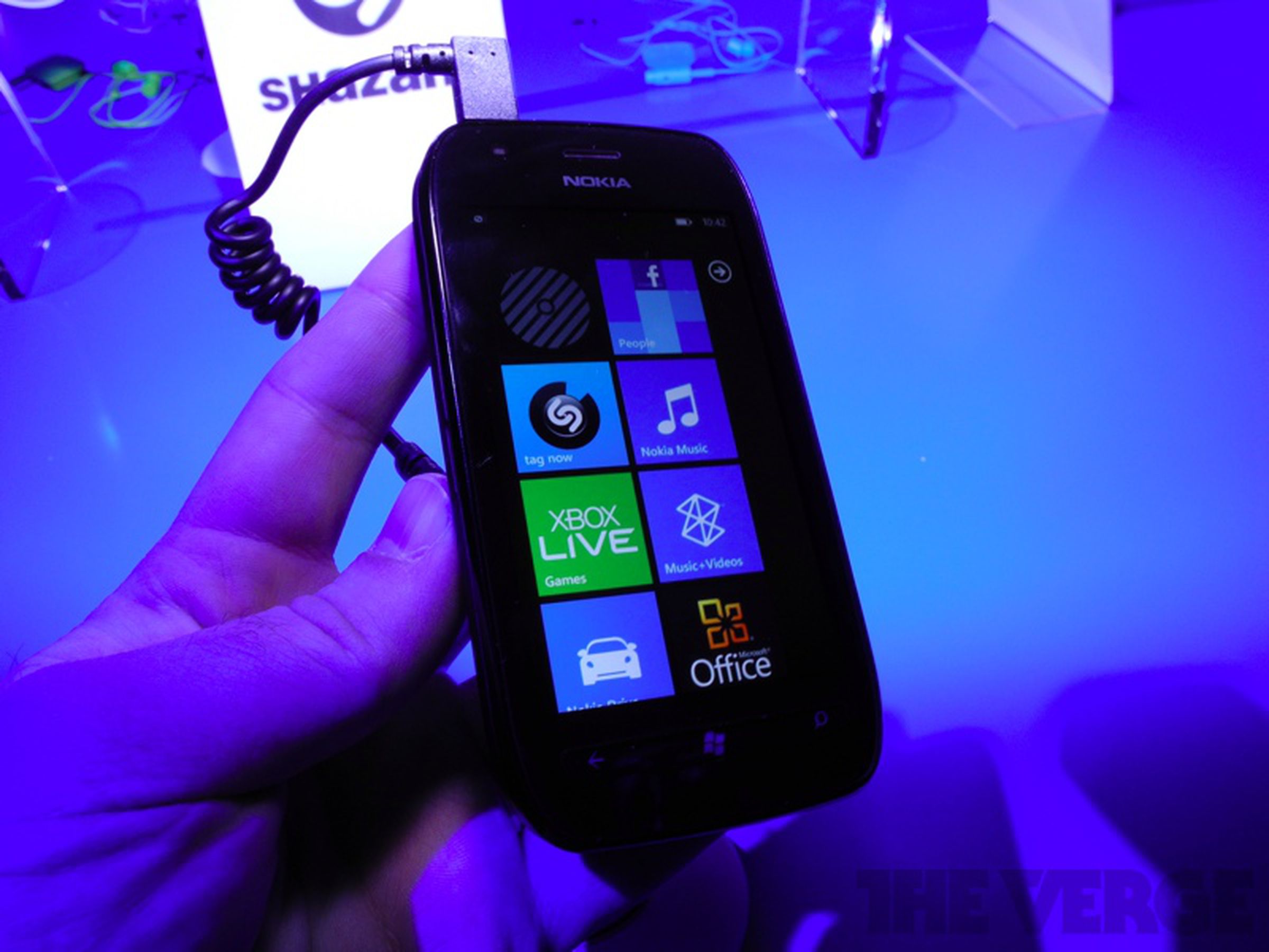 Nokia Lumia 710 Windows Phone Hands on Photos