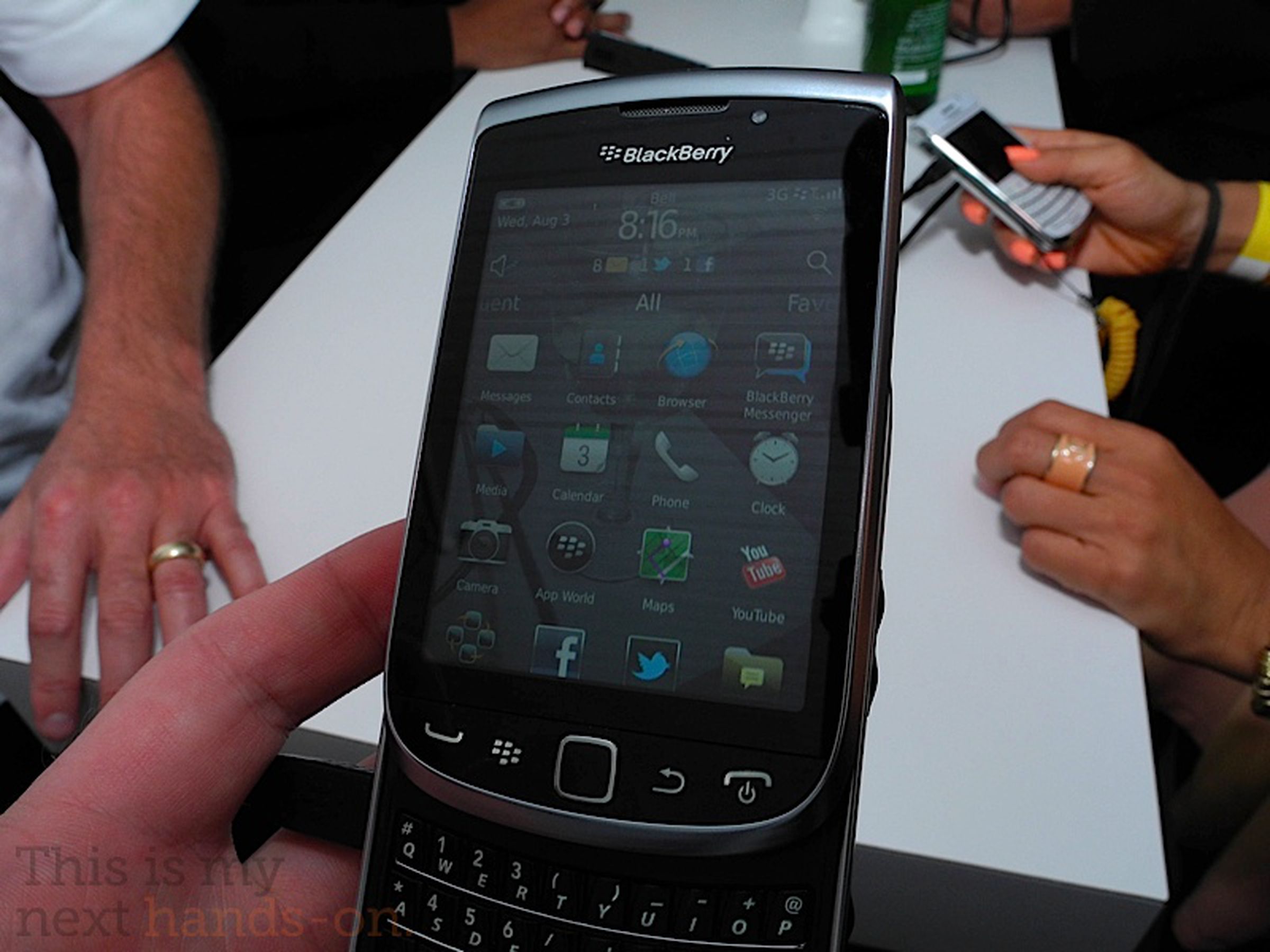 BlackBerry Torch 9810 hands-on