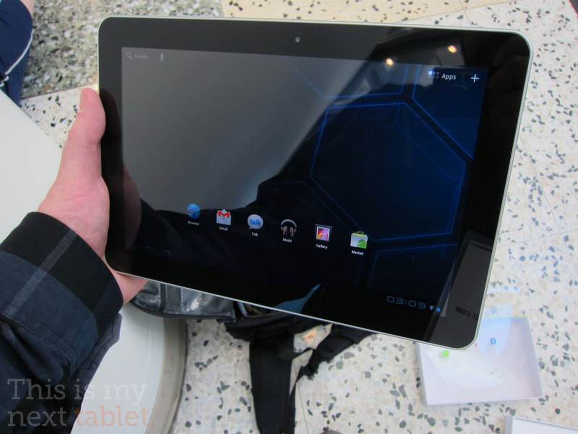 Samsung Galaxy Tab 10.1 (Google I/O Limited Edition) hands-on pictures