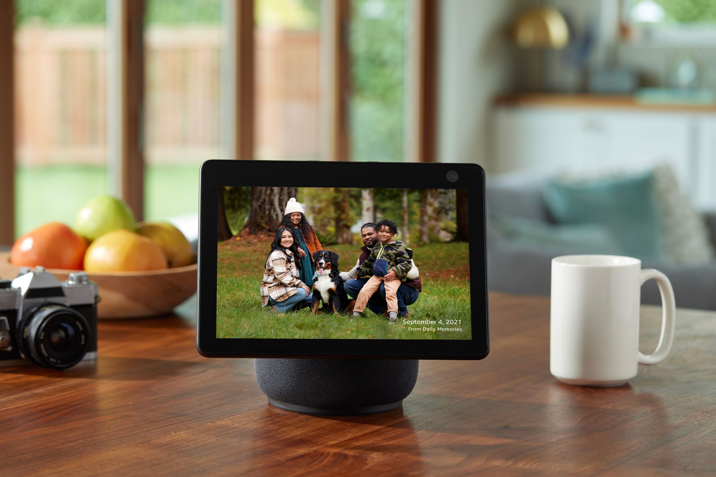 The new Photo Frame mode on Echo Show smart displays and Fire TVs removes ads and other clutter from your photo slideshow.