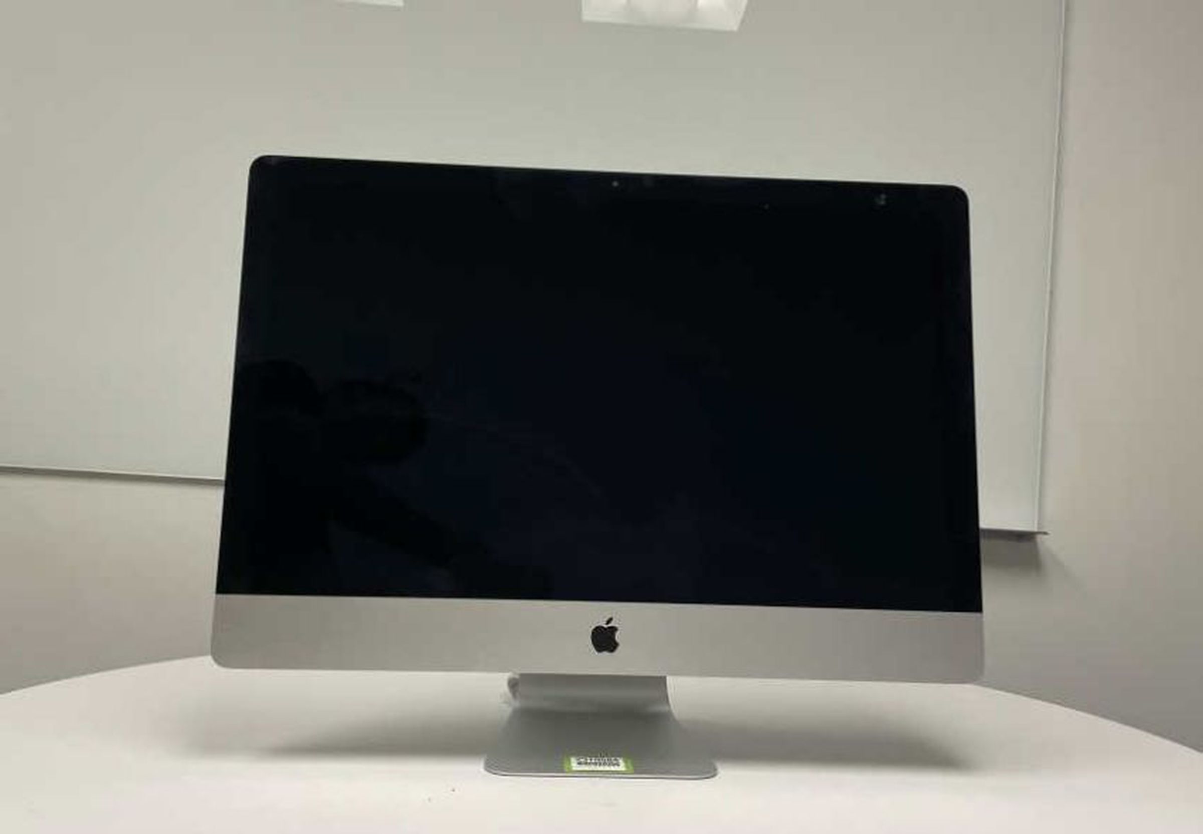 Apple iMac desktop computer from 2013.