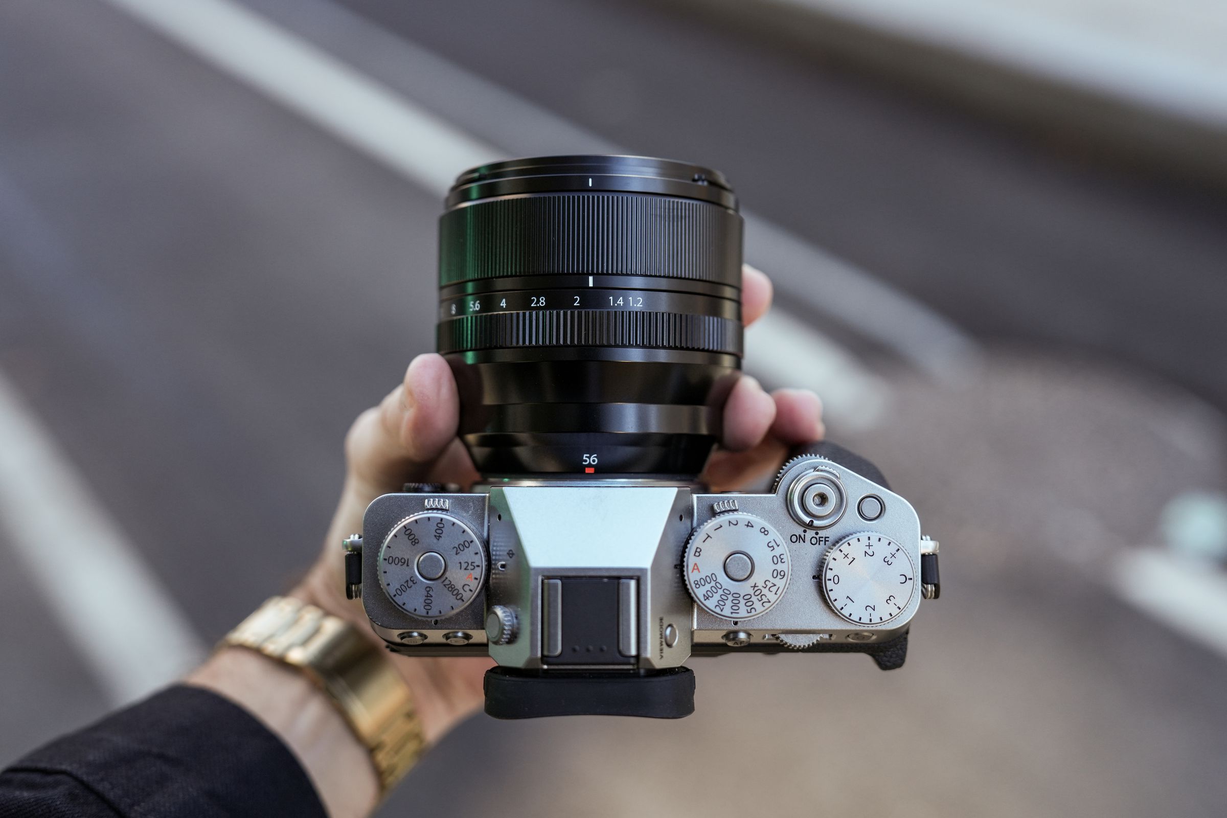 While the X-H2 and X-H2S have switched to more contemporary controls with a mode dial, the X-T5 sticks to the retro stylings of dedicated dials for shutter speed, ISO, and exposure compensation.