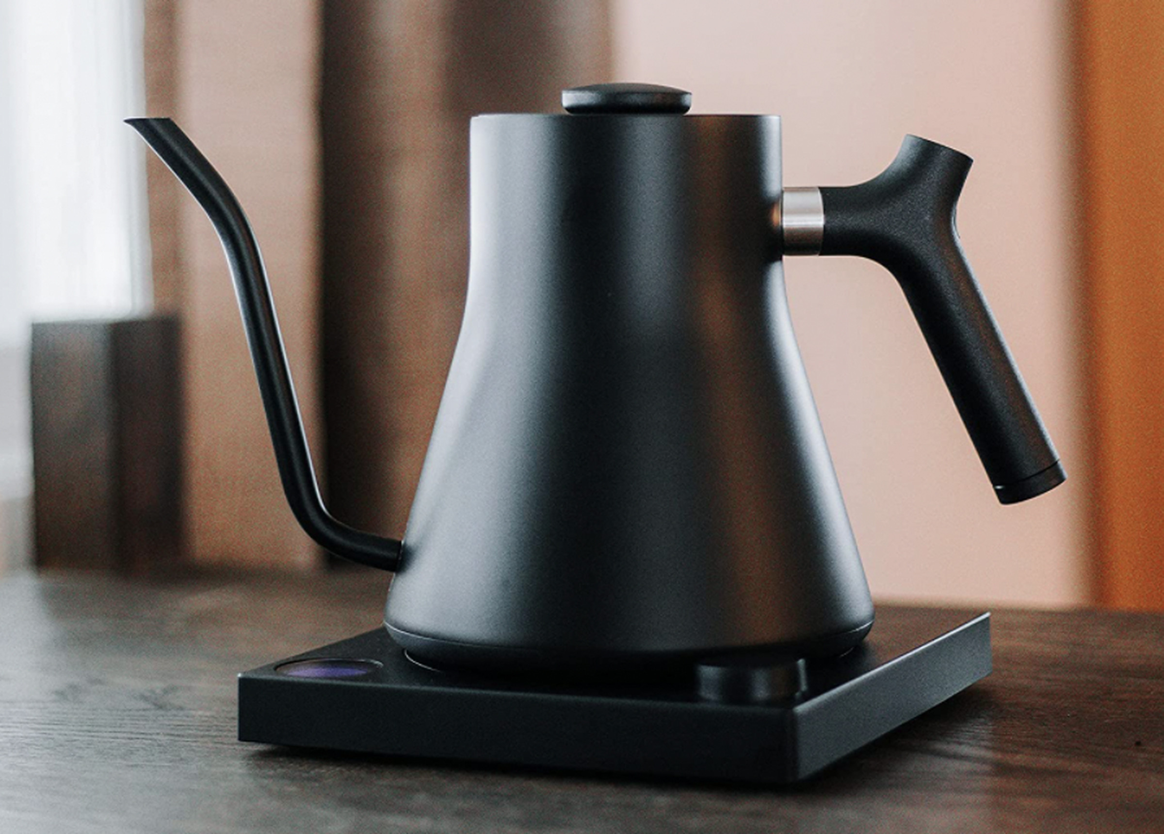 You can quickly choose your desired temperature while using the Fellow Stagg Kettle.