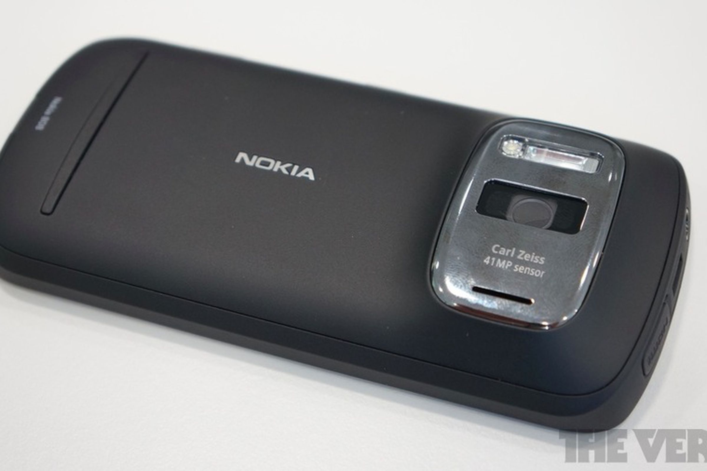 Nokia 808 PureView