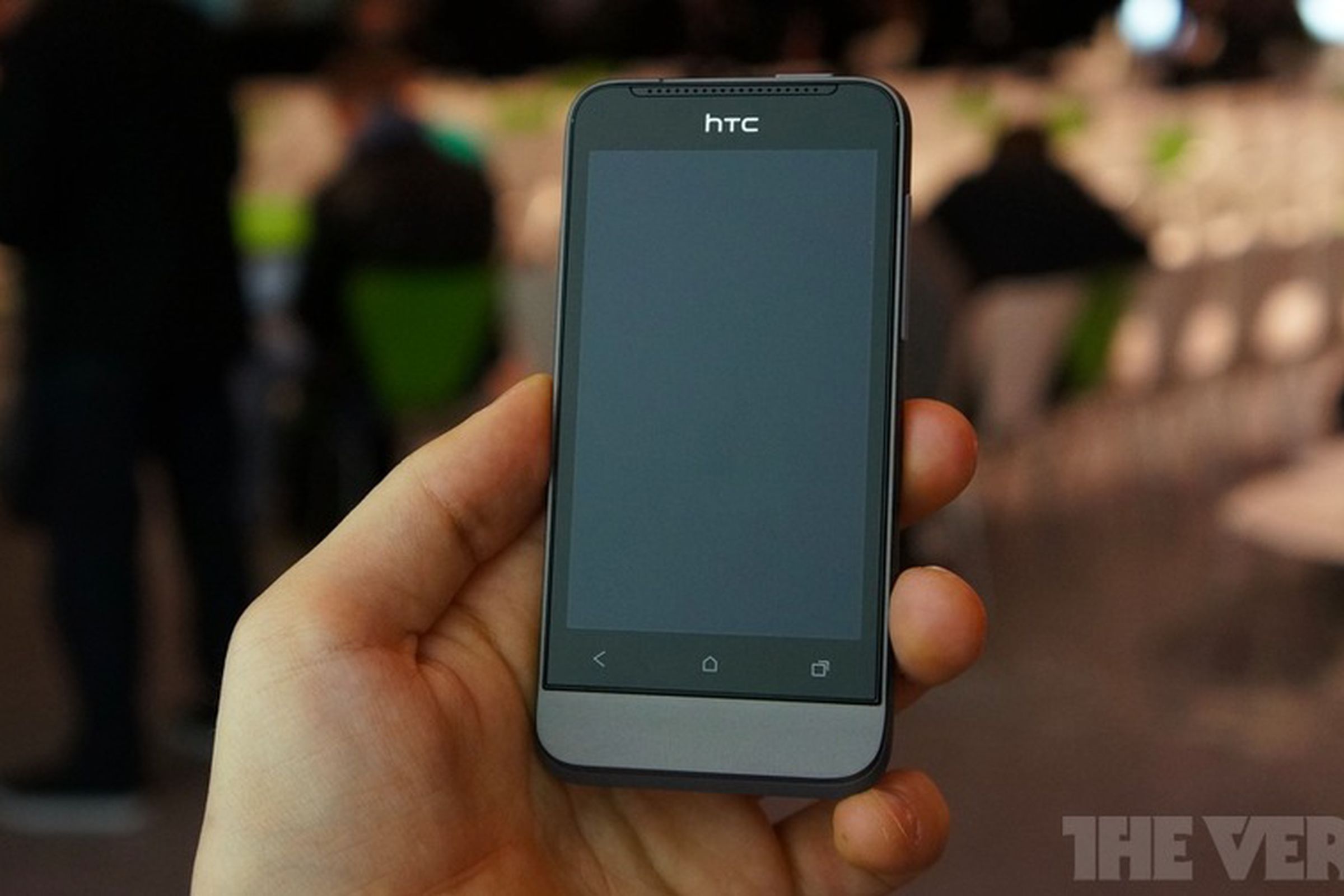 HTC One V hands on main