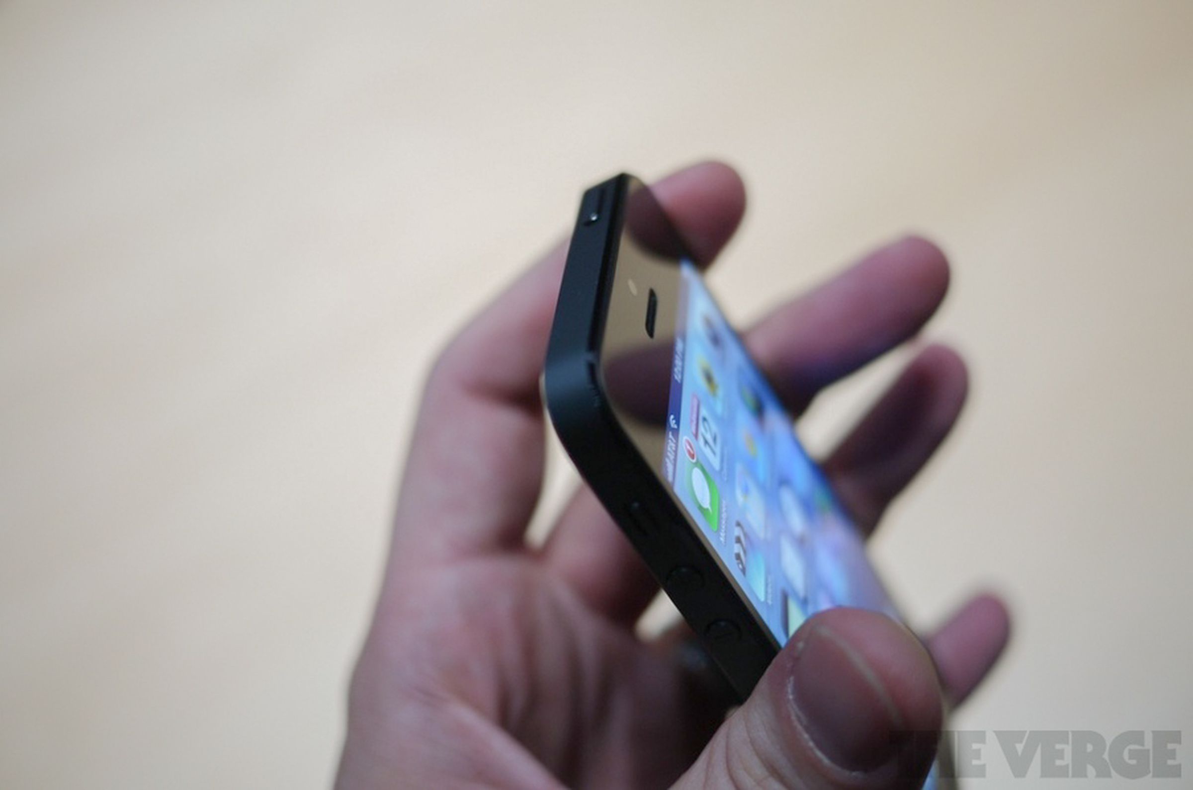 iPhone 5 hands-on photos