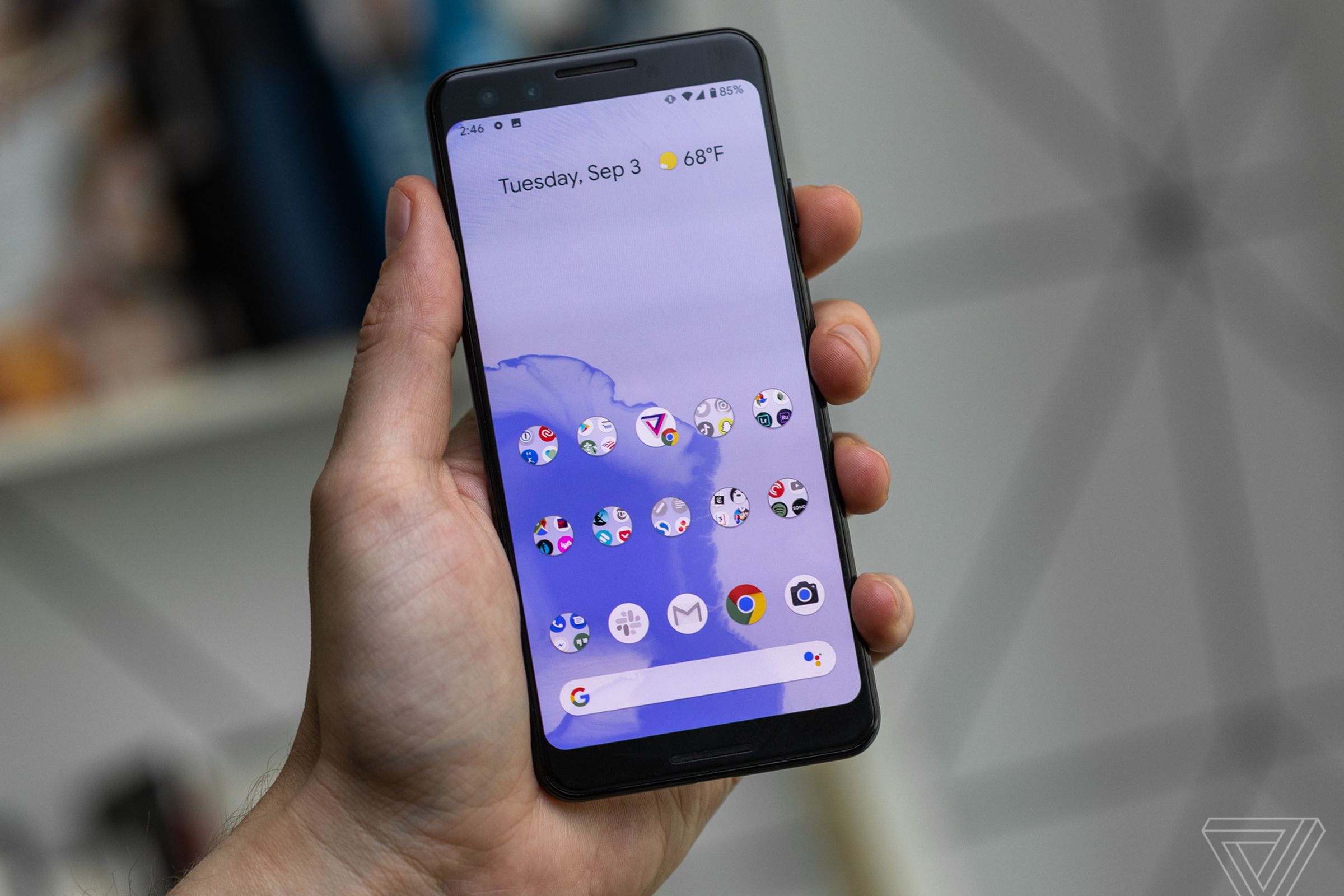 Android 10 Home Screen with some icons grayed out in Focus Mode