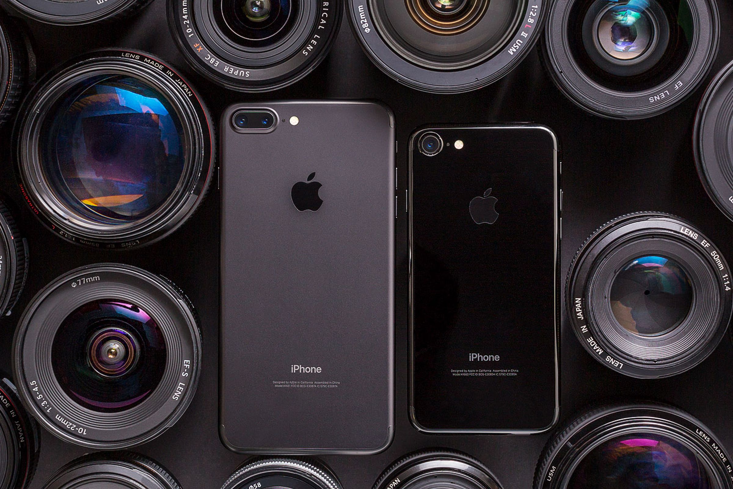 Apple iPhone 7 and iPhone 7 Plus camera with lenses